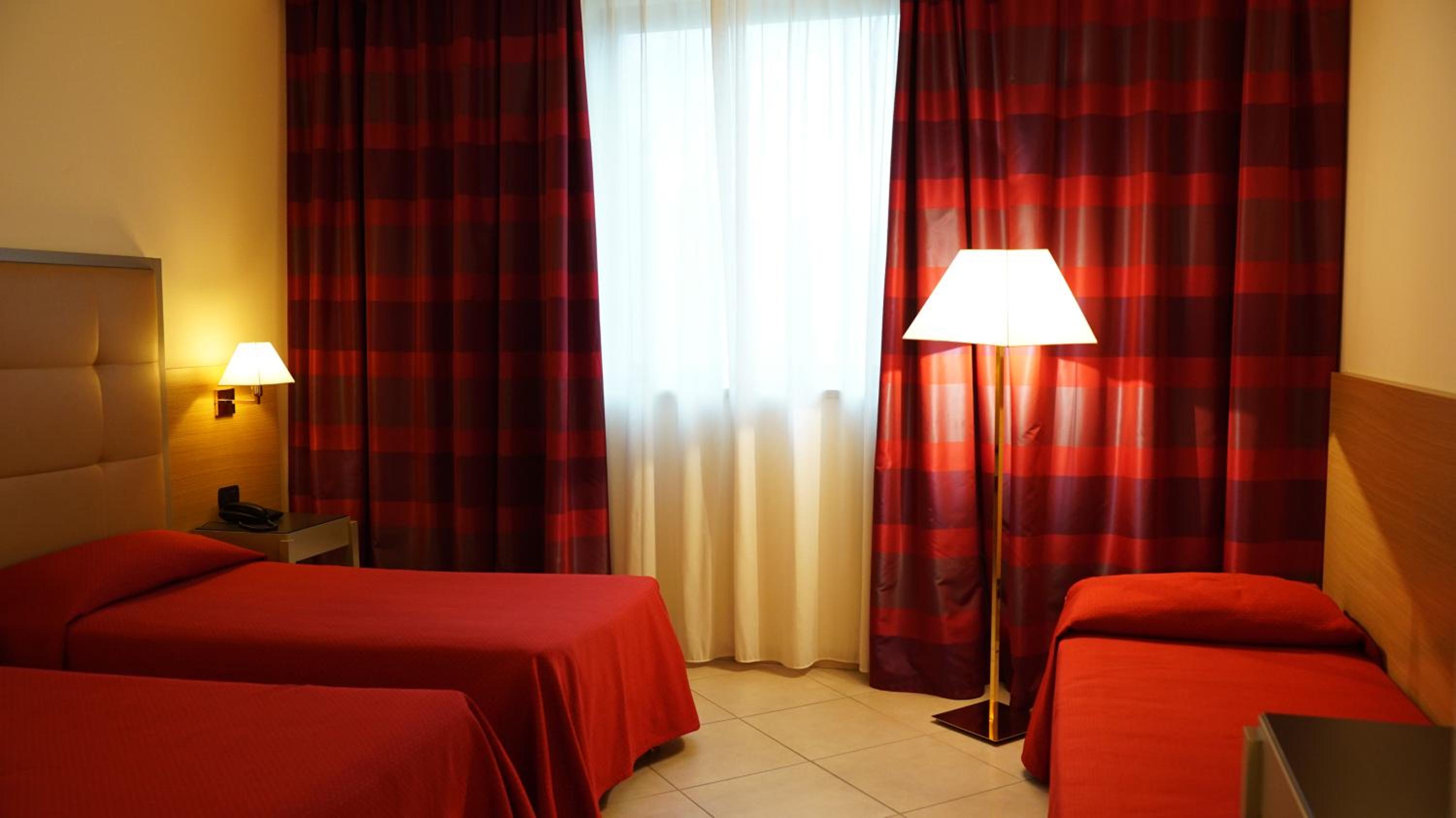 Triple Room - Photo 6