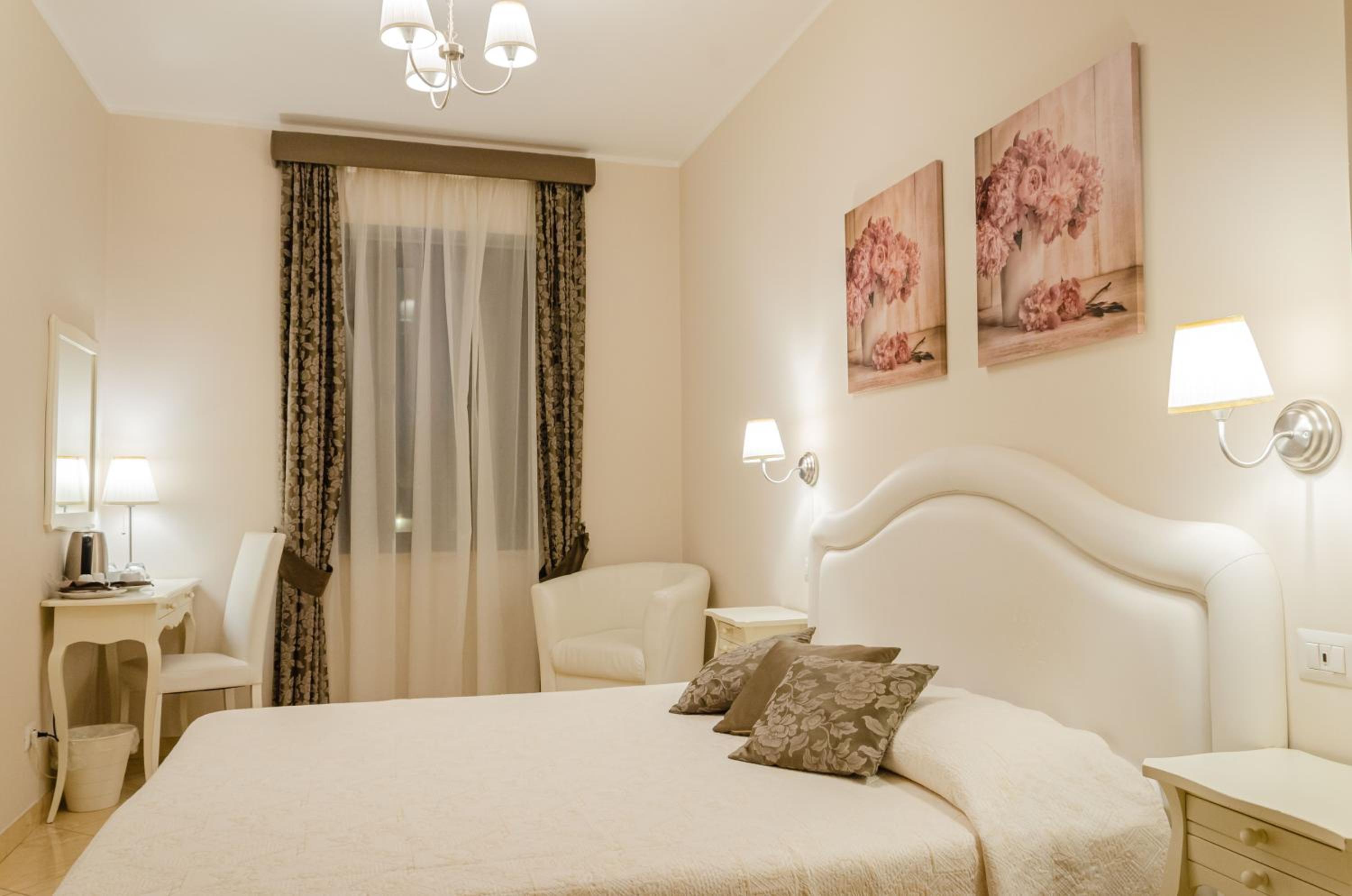Double or Twin Room photo 1