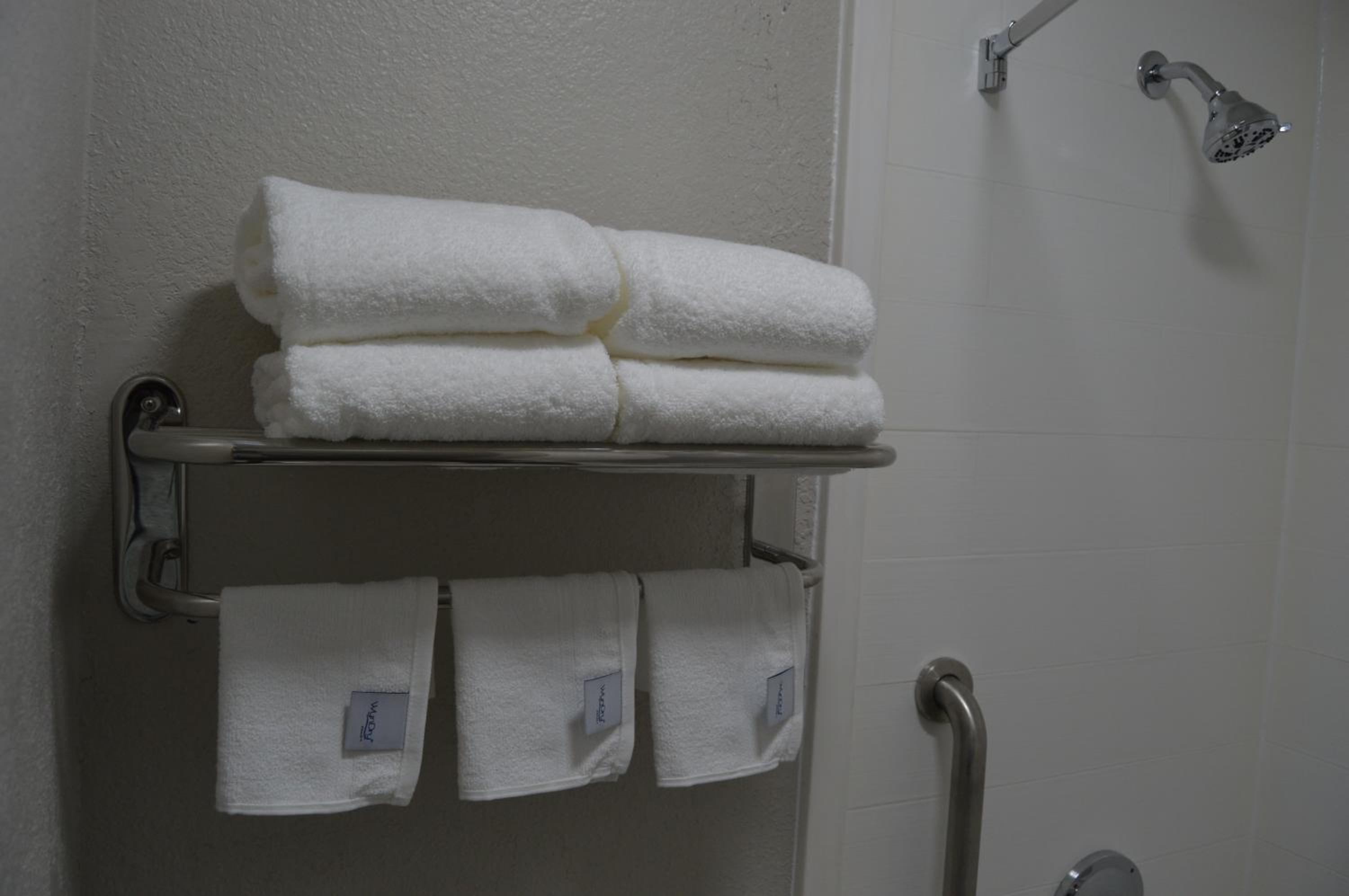 Double Room with Two Double Beds - Non-Smoking - Photo 3