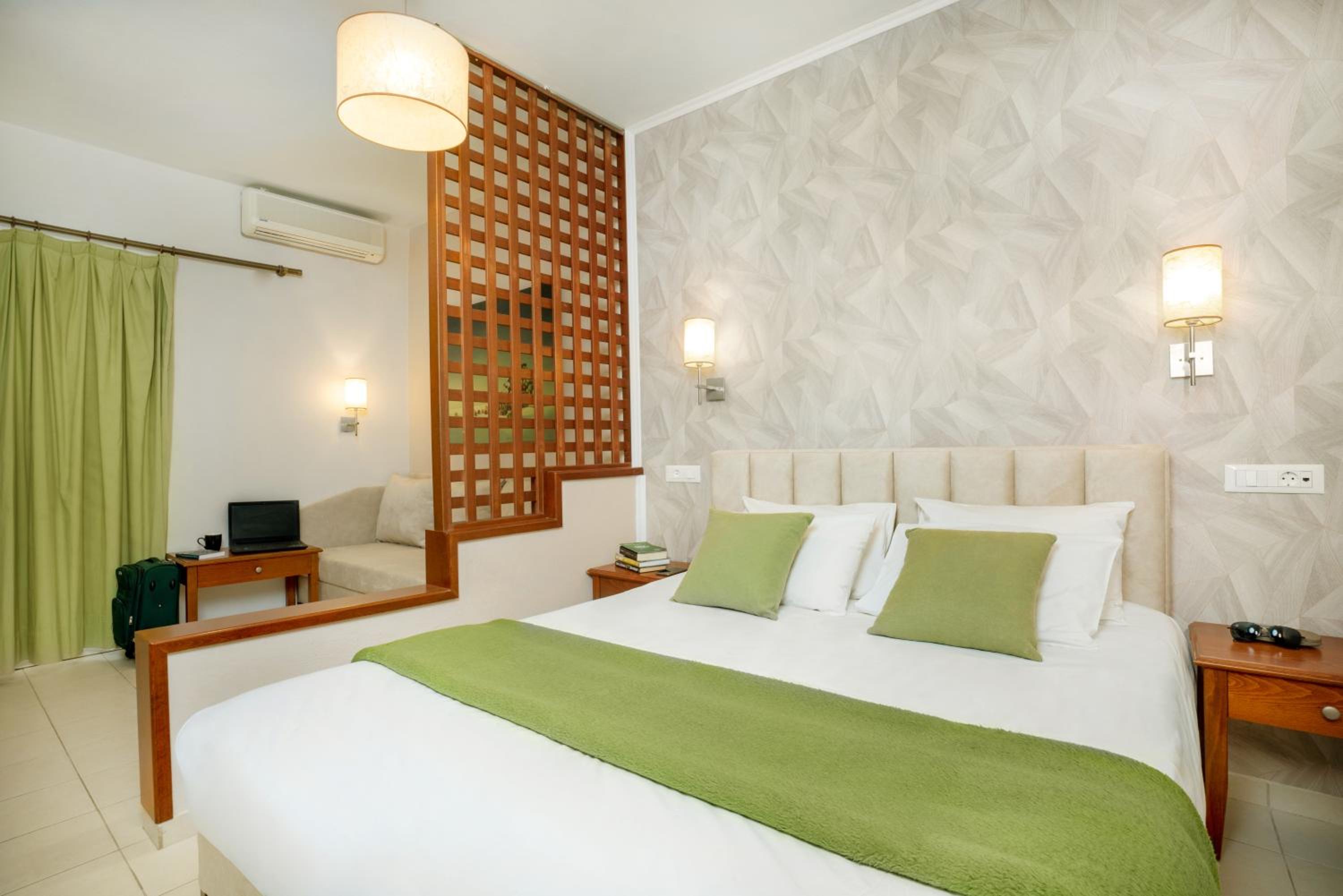 Superior Double Room - Photo 2