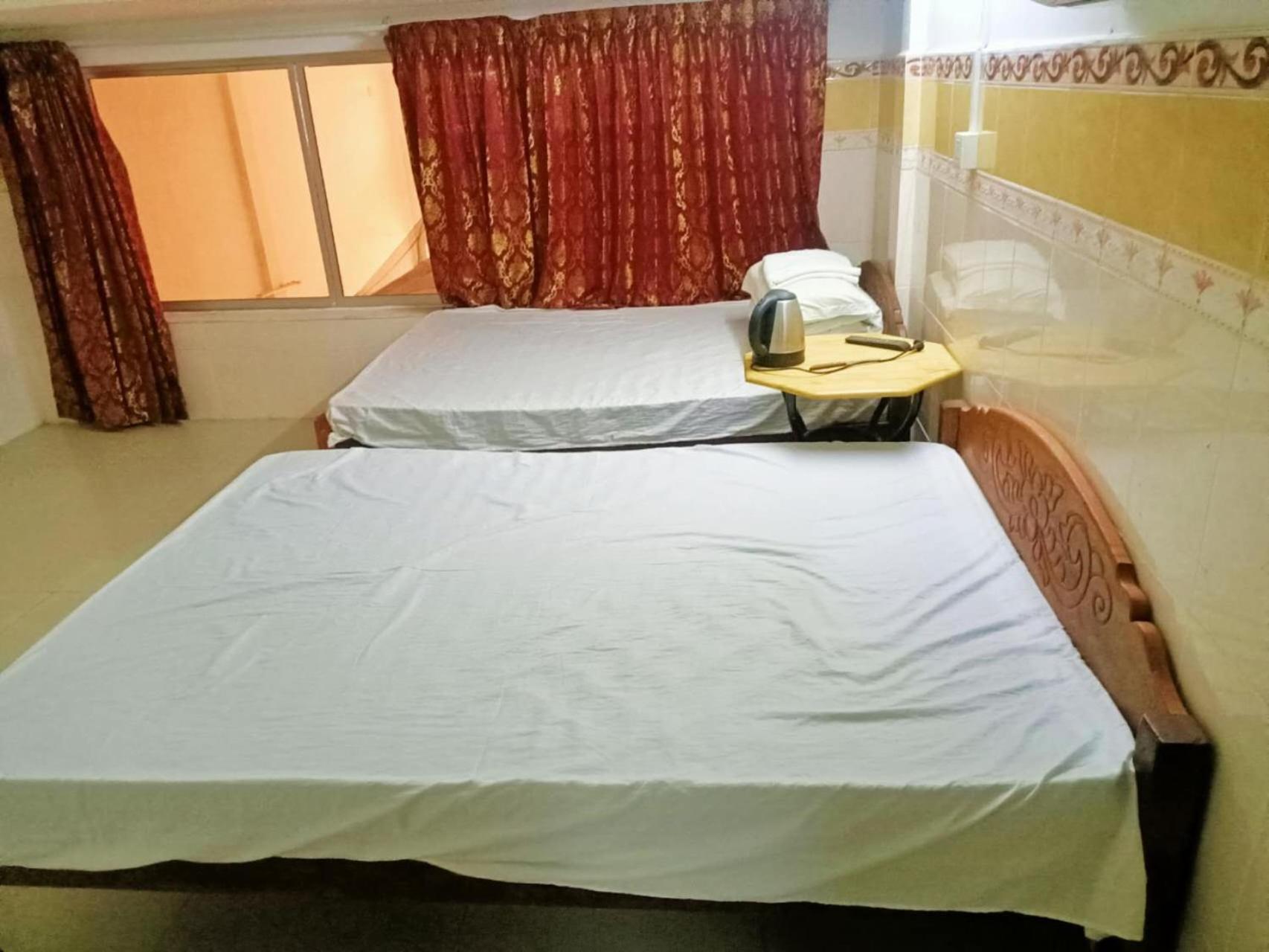 Quadruple Room With Private Bathroom - Photo 7
