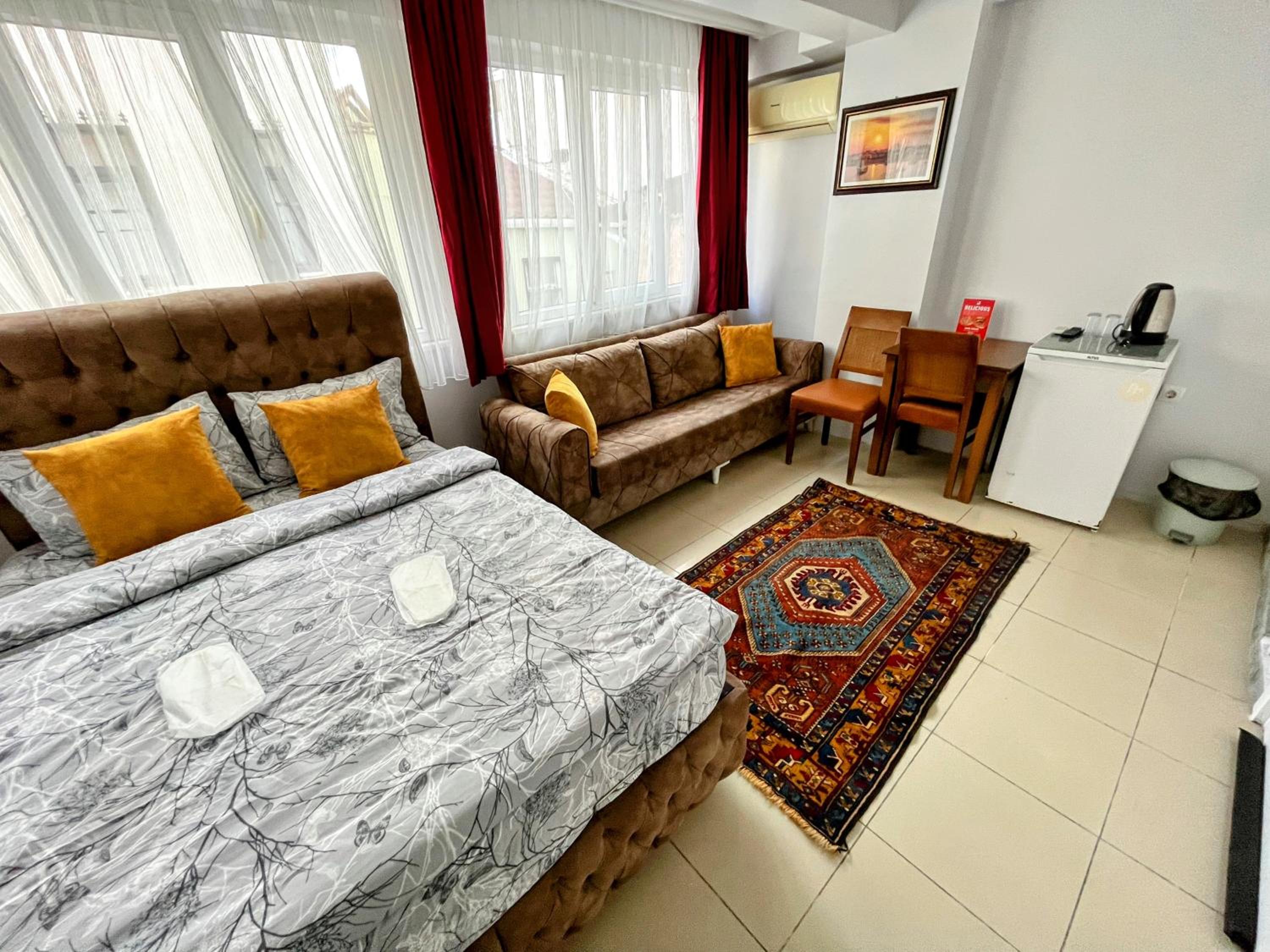 Standard Triple Room photo 2