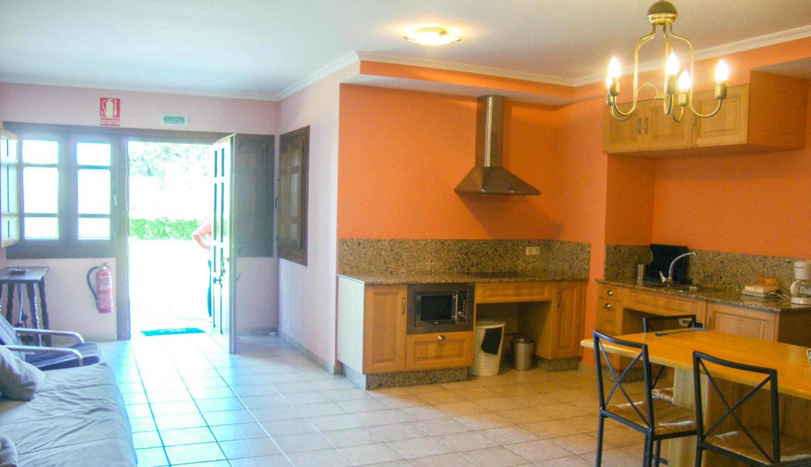 Apartment photo 3