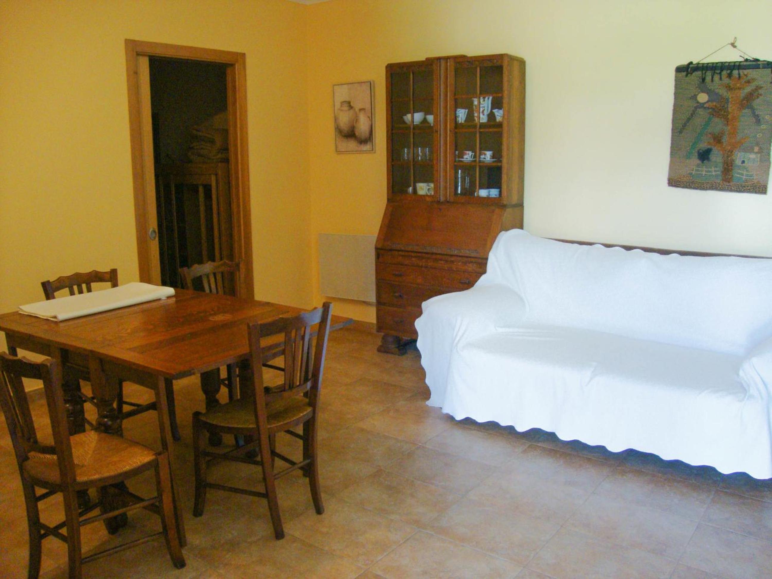 Apartment photo 3