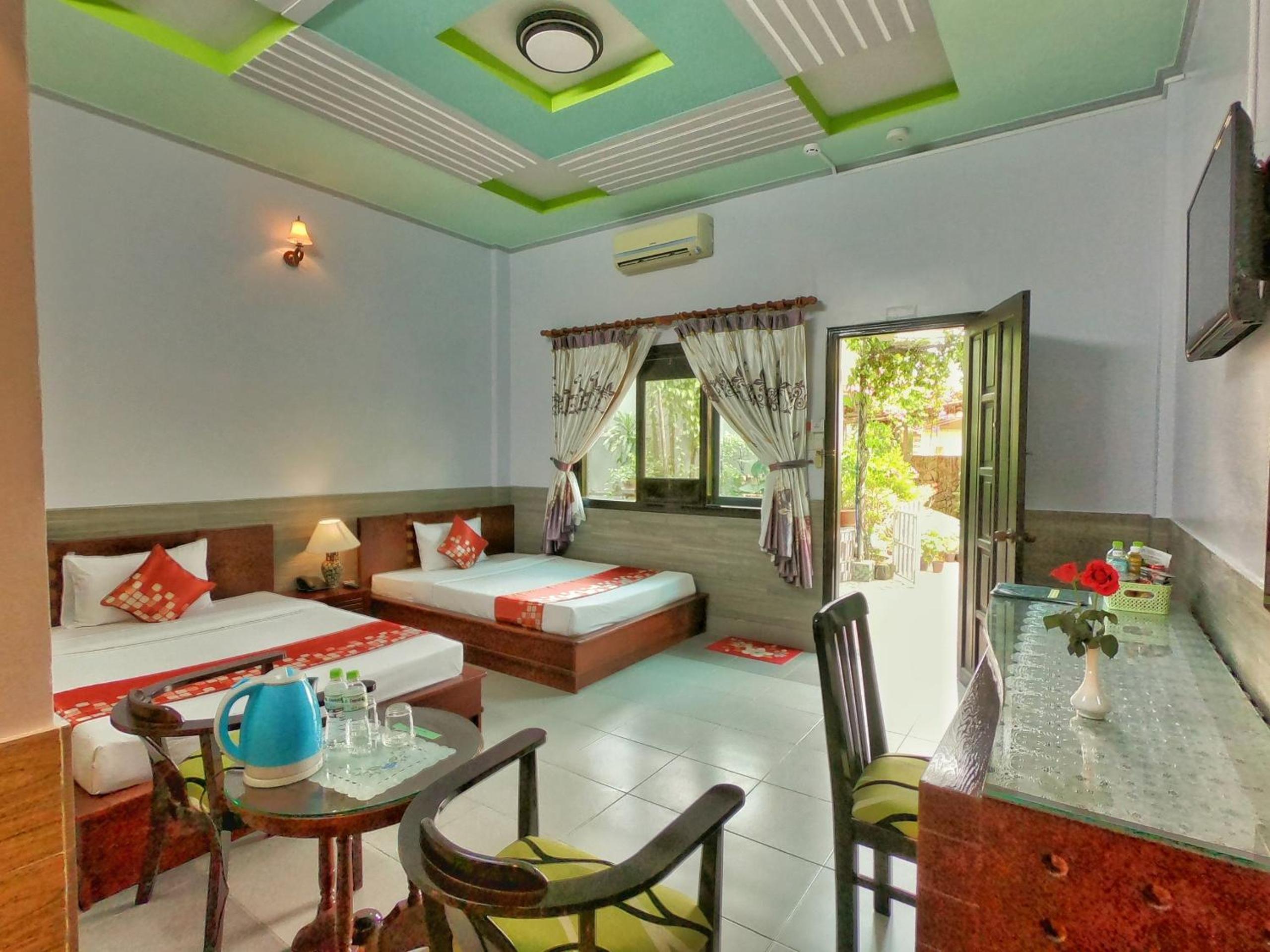 Standard Twin Room - Photo 1