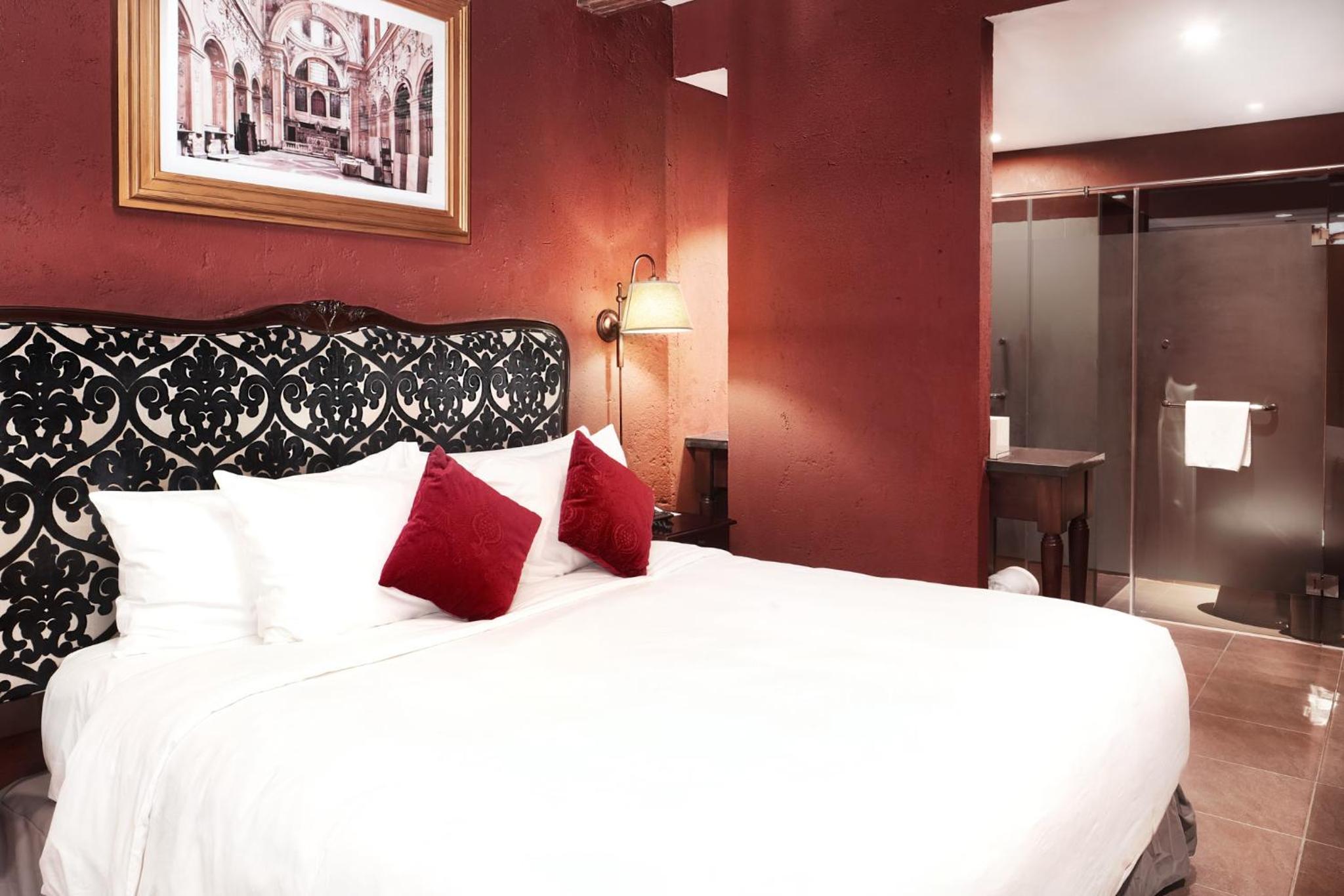 Duplex Suite with One King Bed photo 2