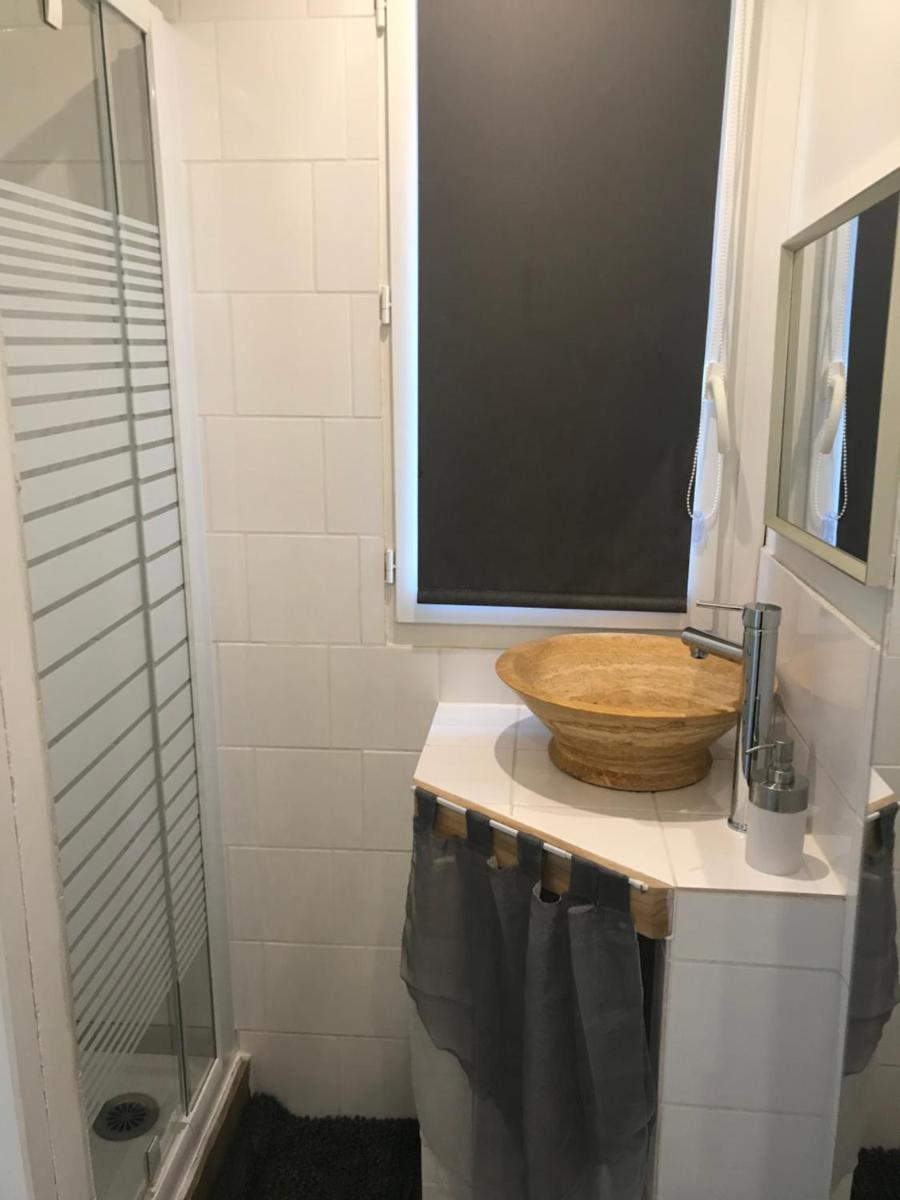 Family Room with Shower photo 2