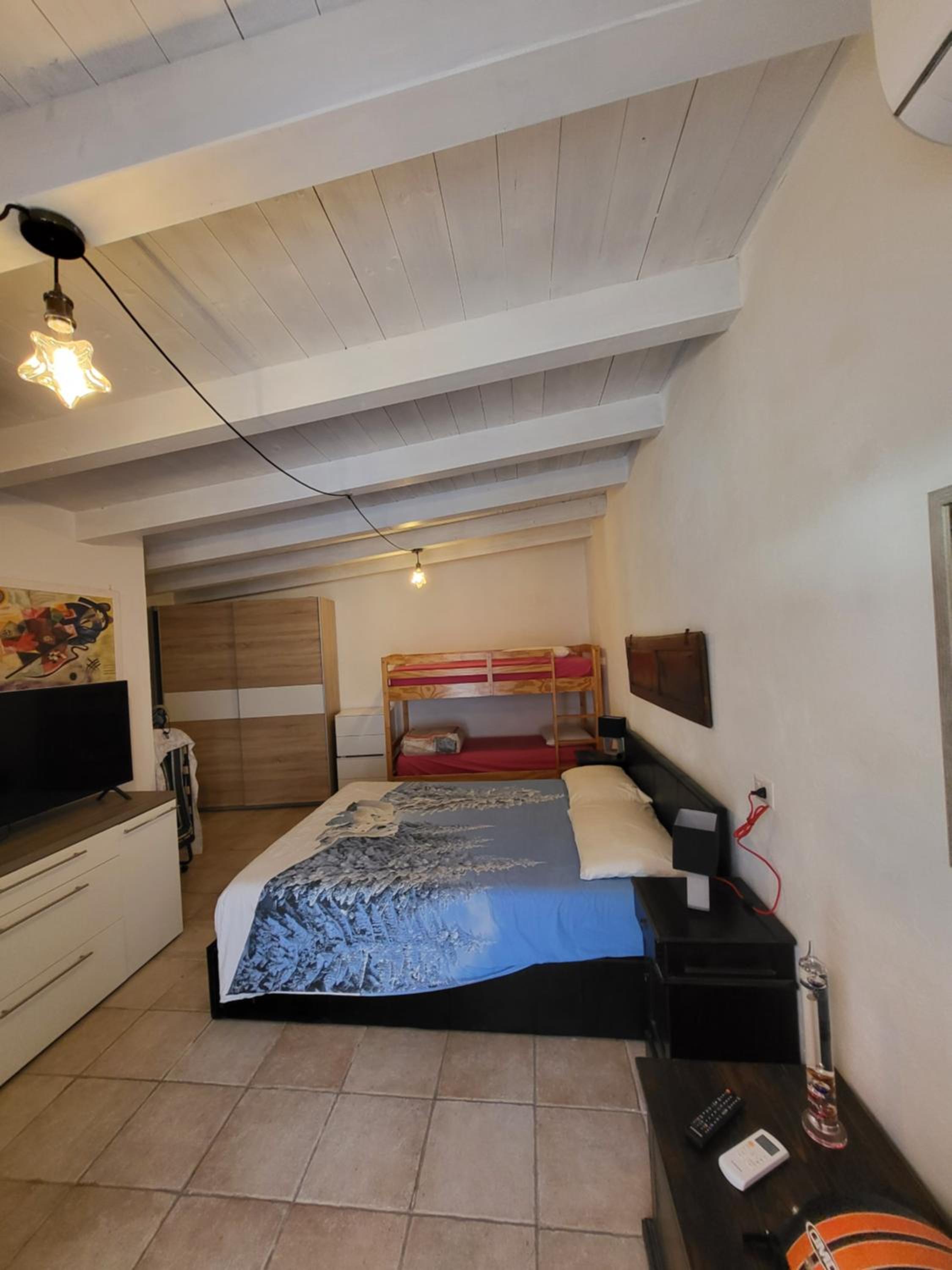 Deluxe Room (2 Adults + 1 Child)