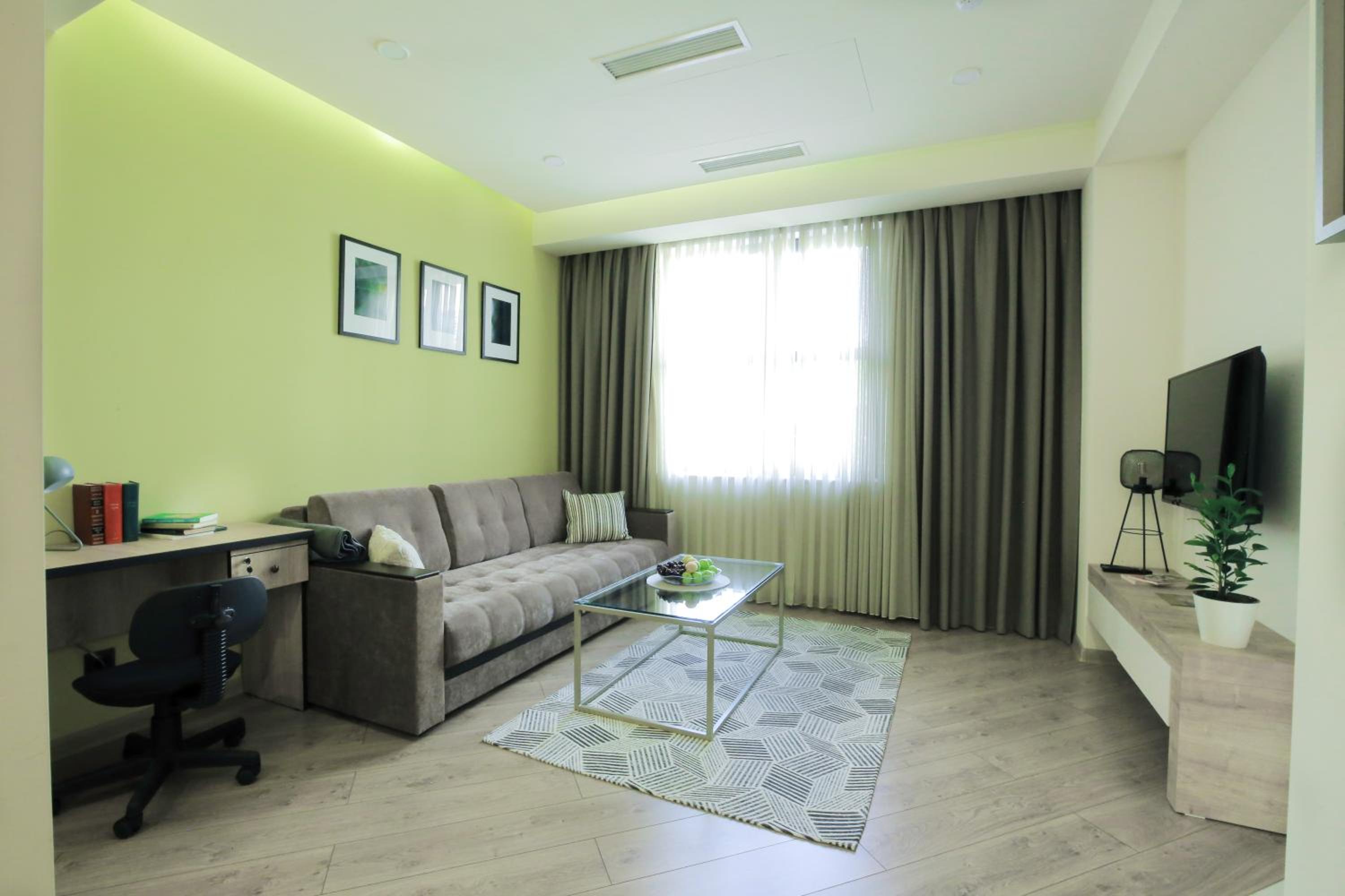 One-Bedroom Apartment