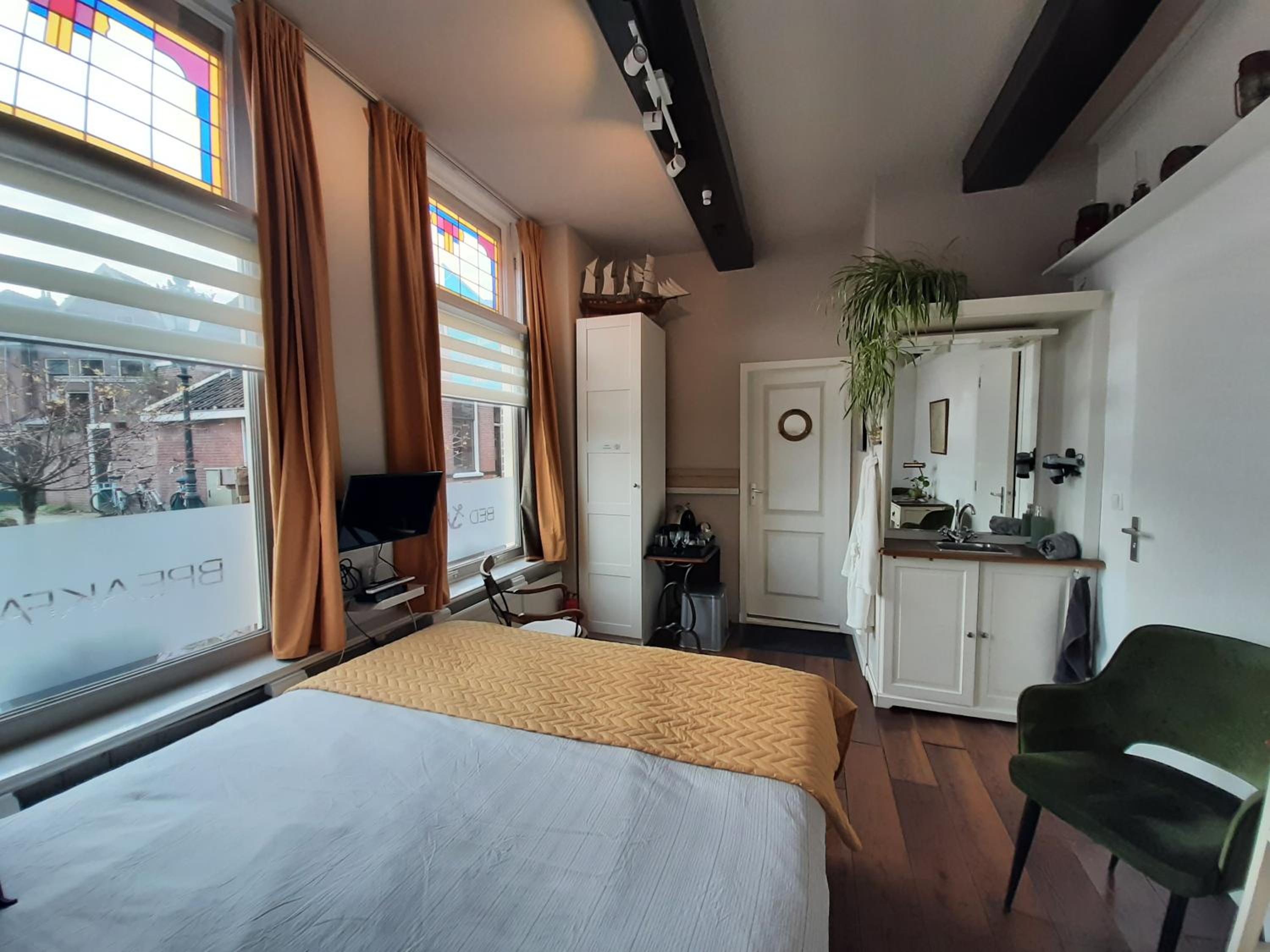 Double Room with Private Bathroom photo 3