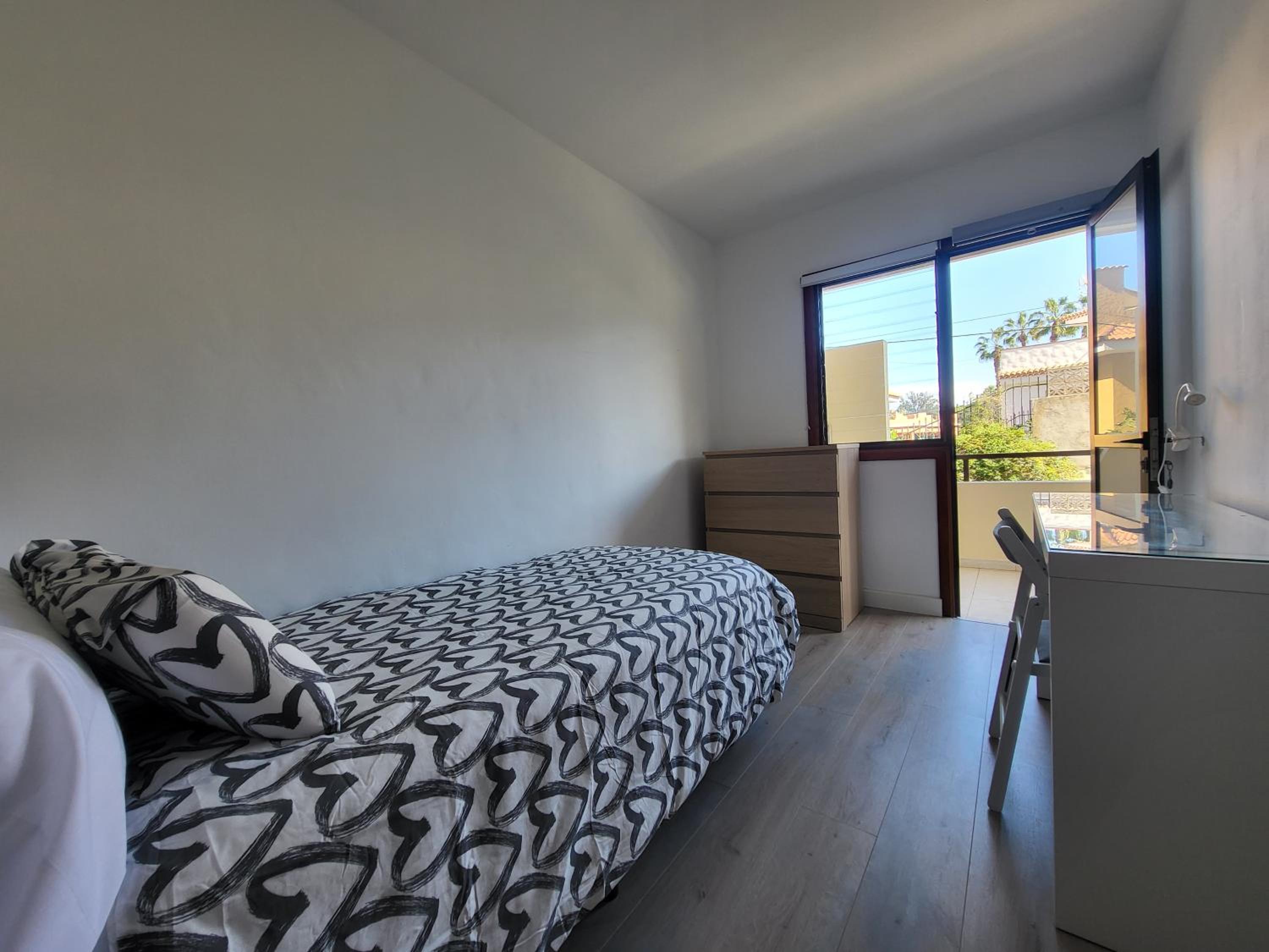 Two-Bedroom Apartment photo 3