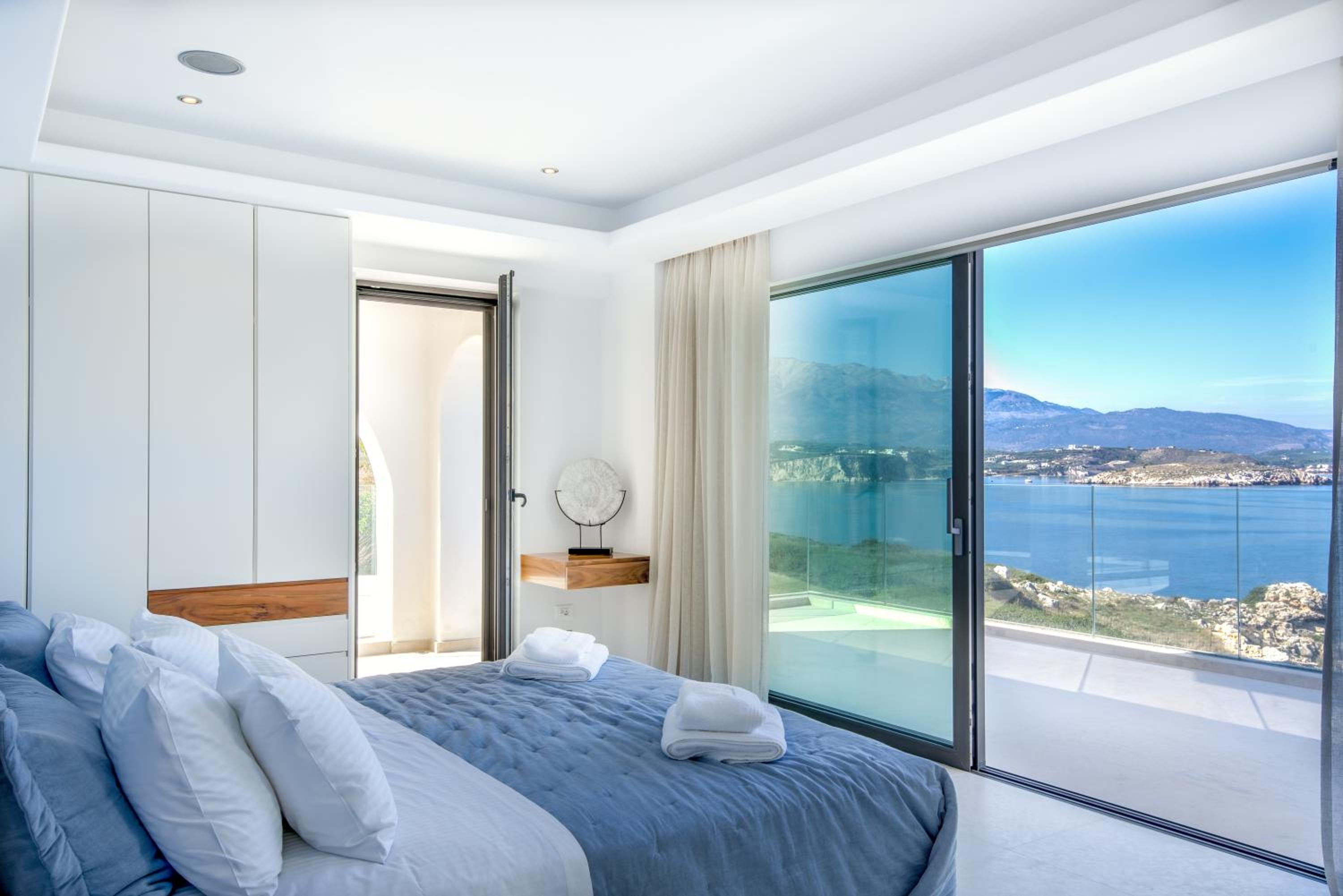 Villa - Beach Front photo 1