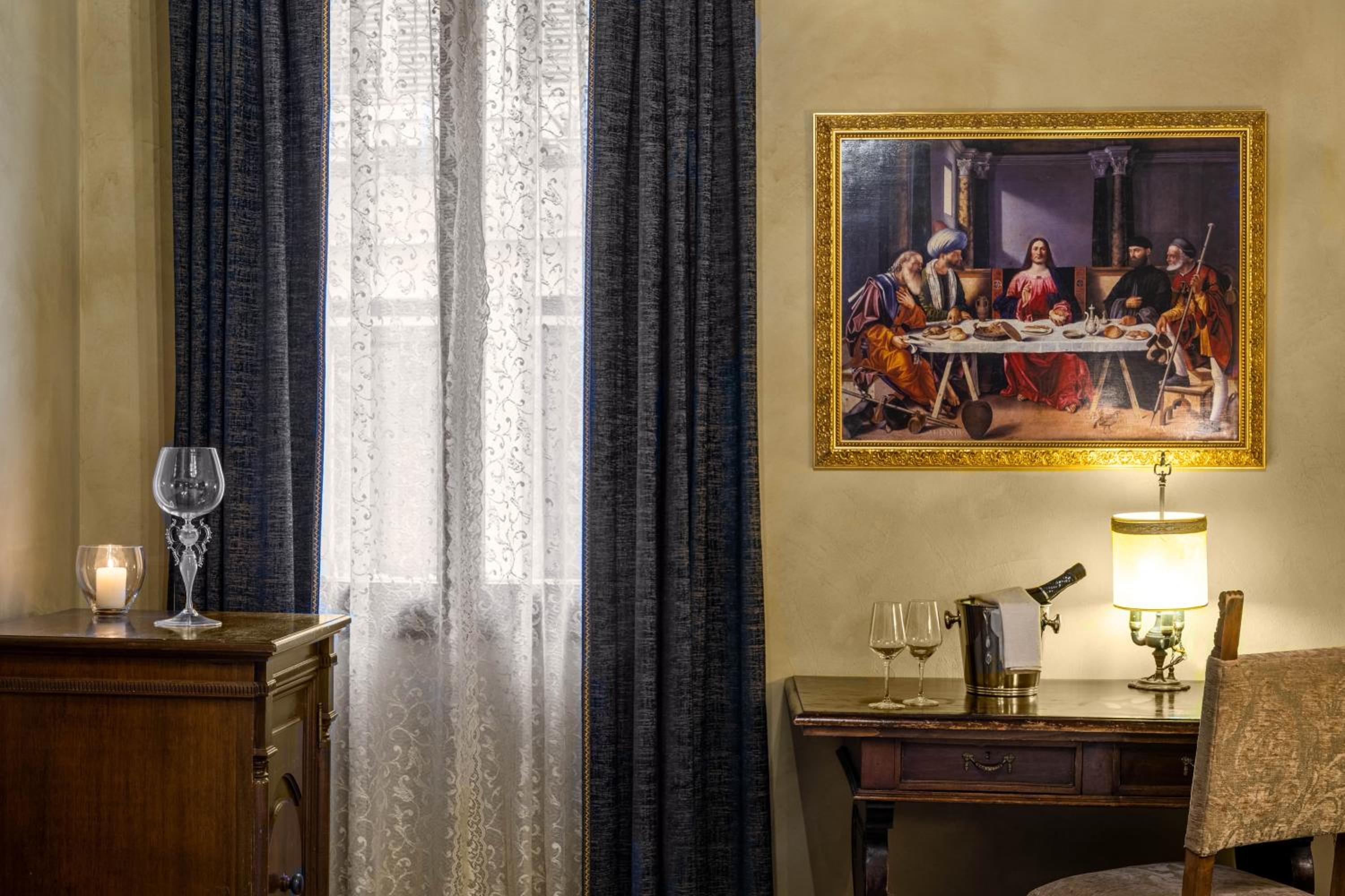 Superior Room with canal view