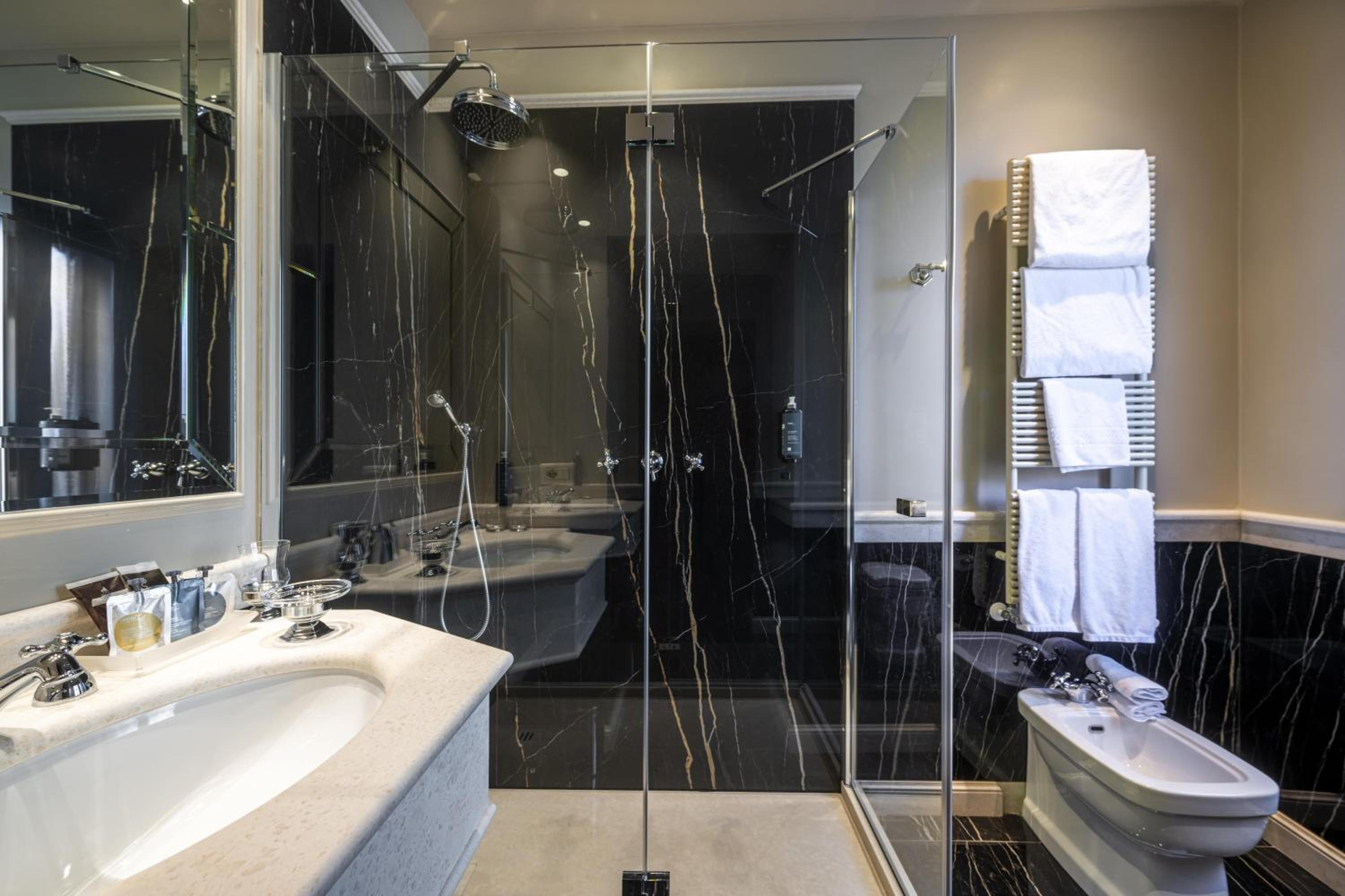 Superior Room with canal view