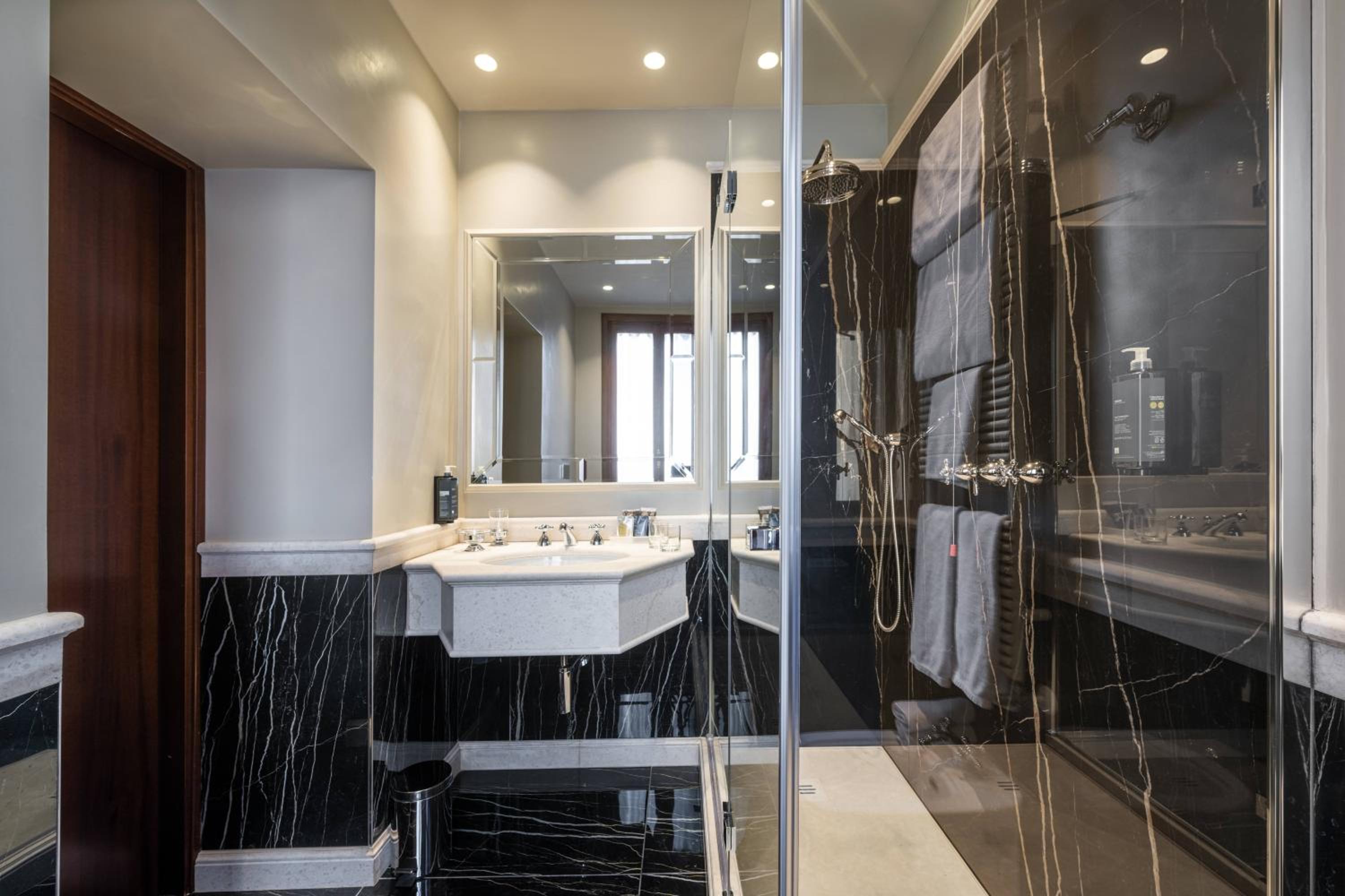Superior Room with canal view