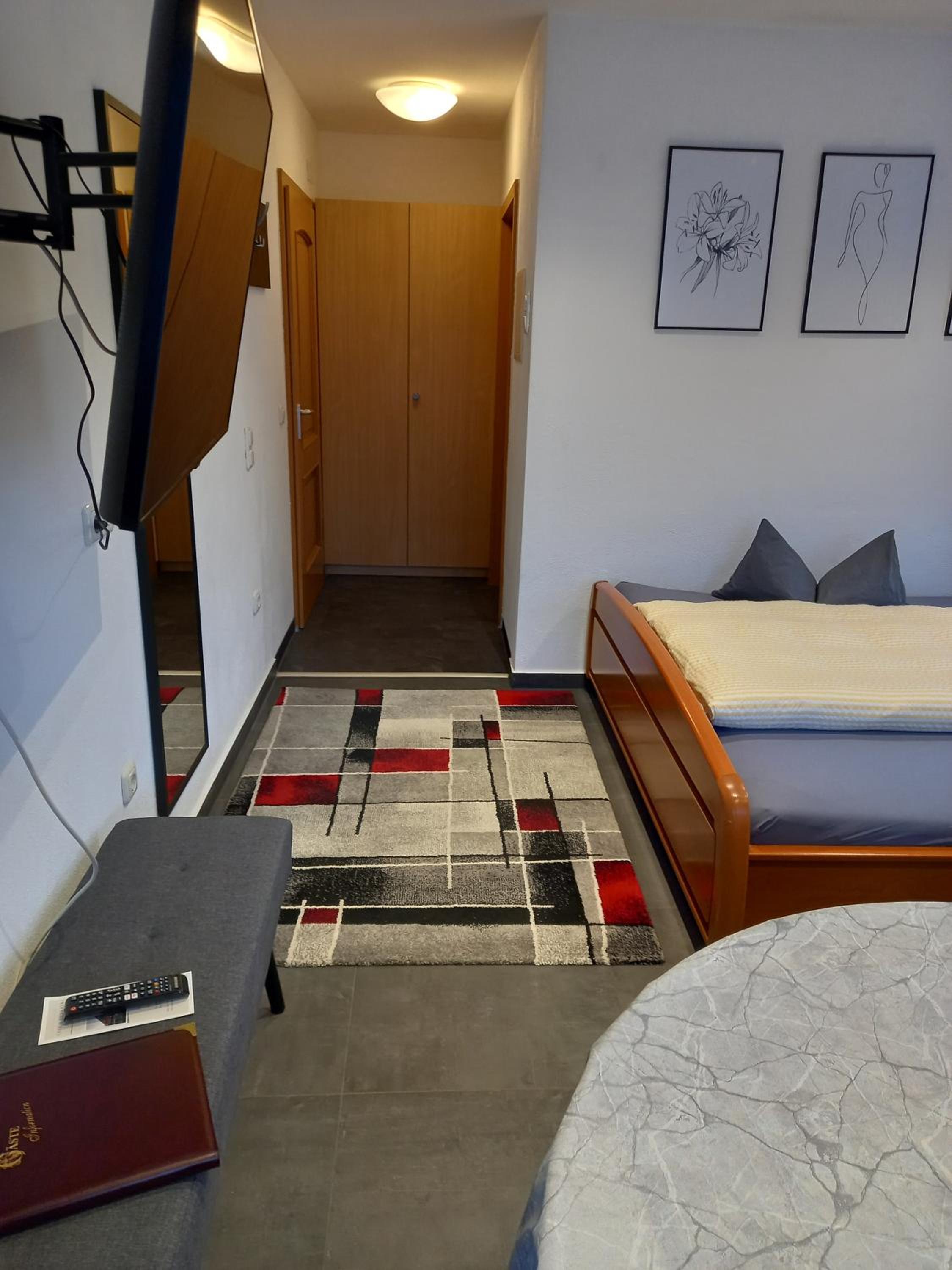 Apartment with Balcony photo 2