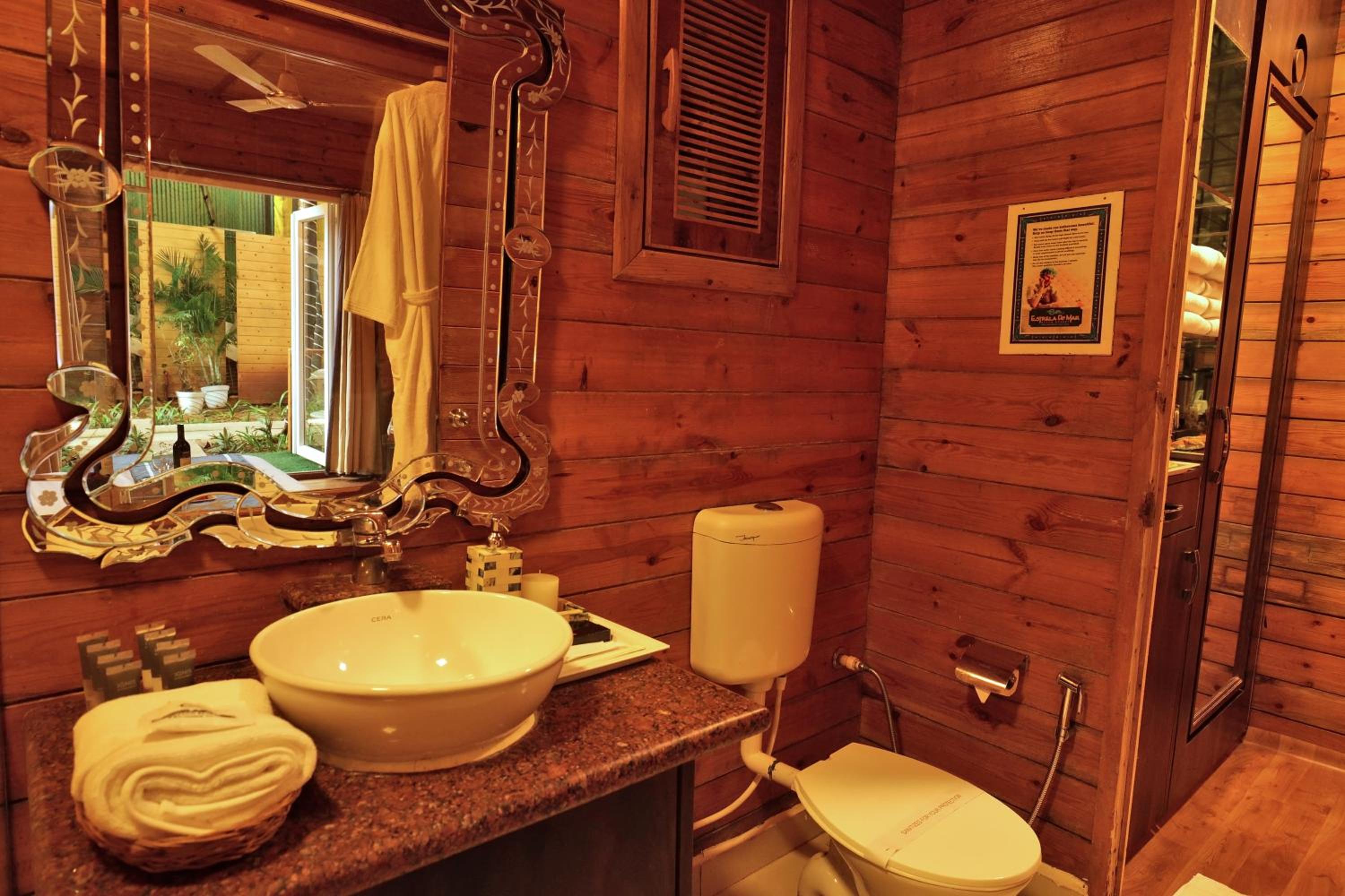 Grand Swiss Wooden Cottage - Photo 2