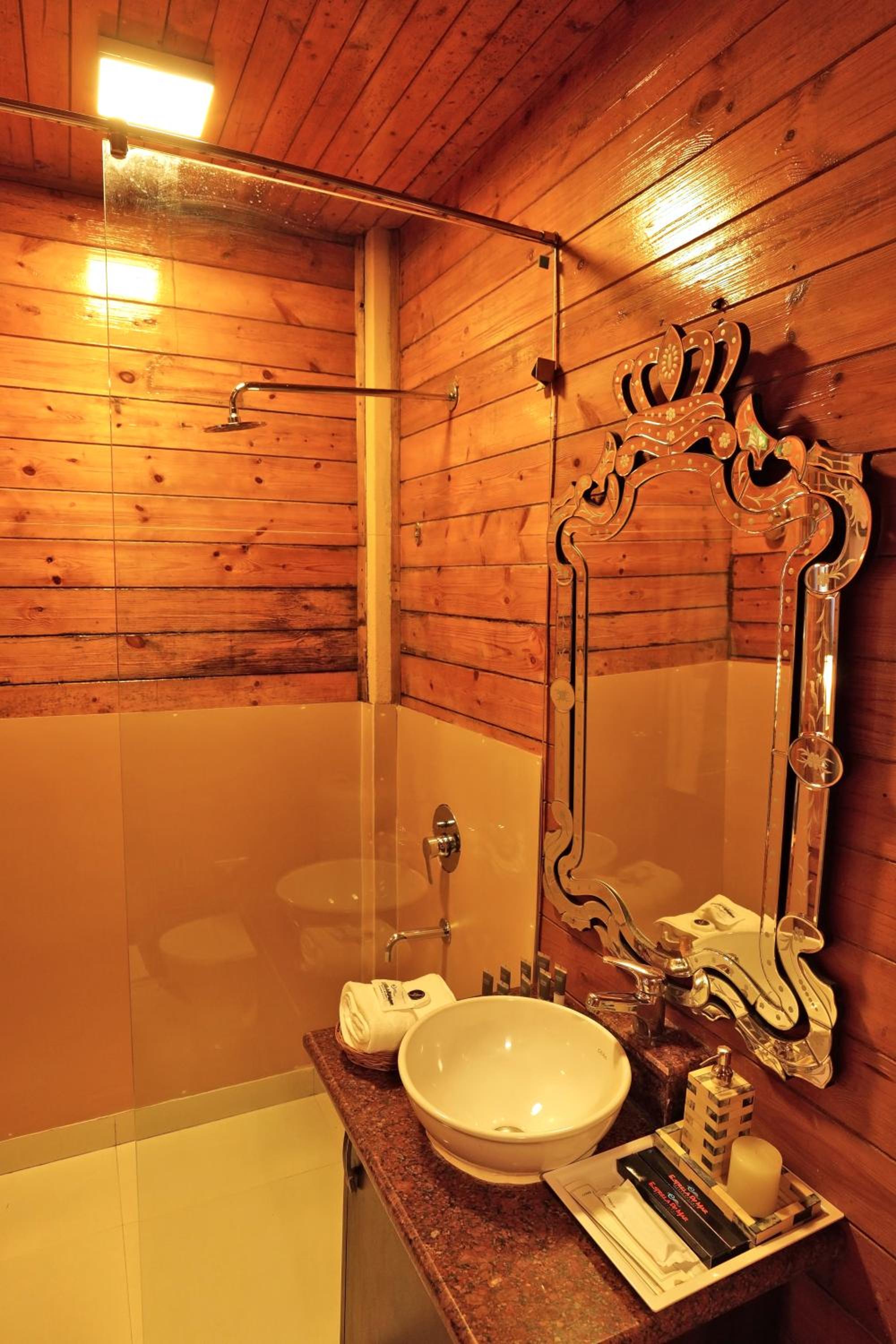 Grand Swiss Wooden Cottage - Photo 3