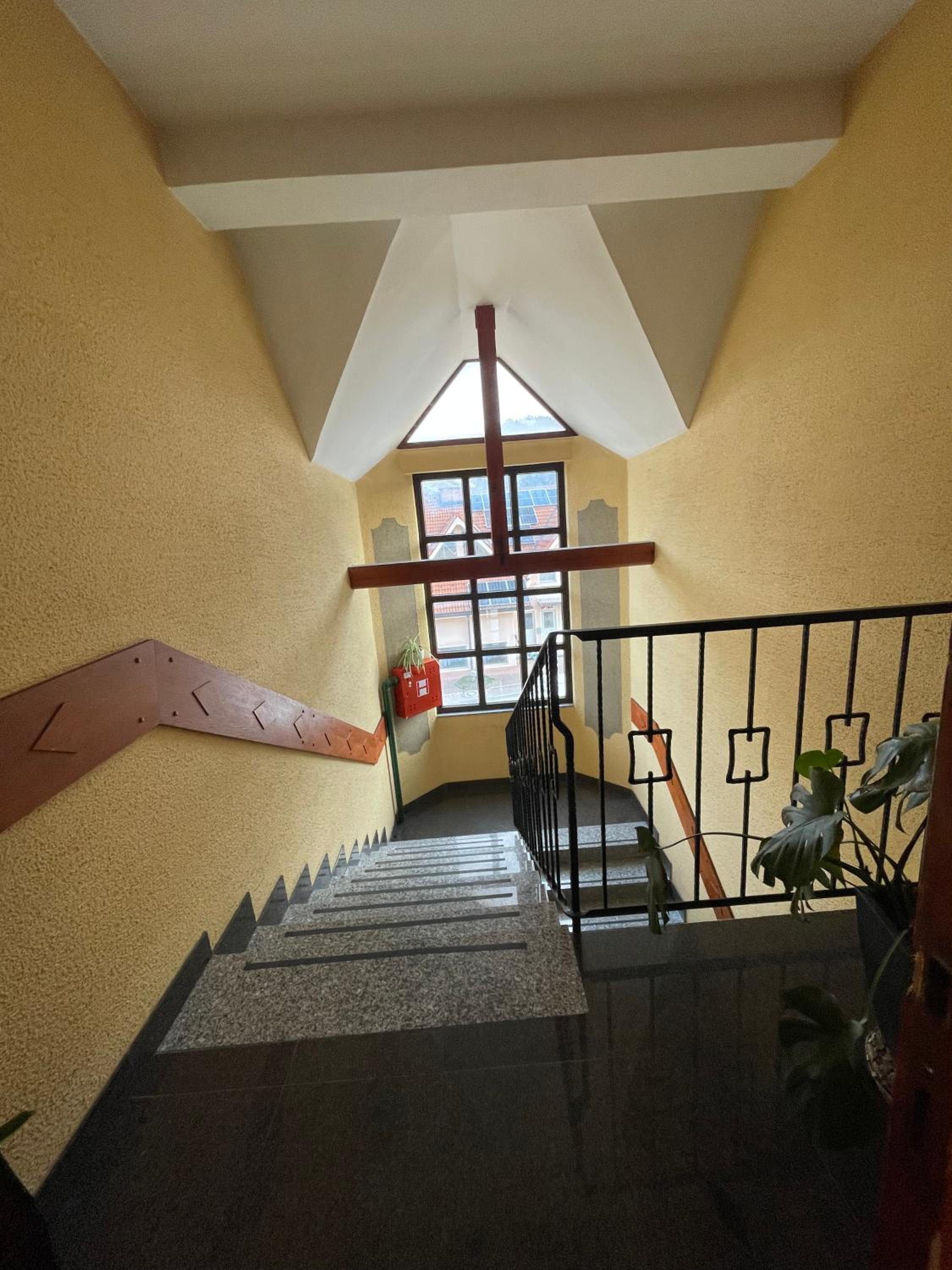 Double Room with Balcony - Photo 14