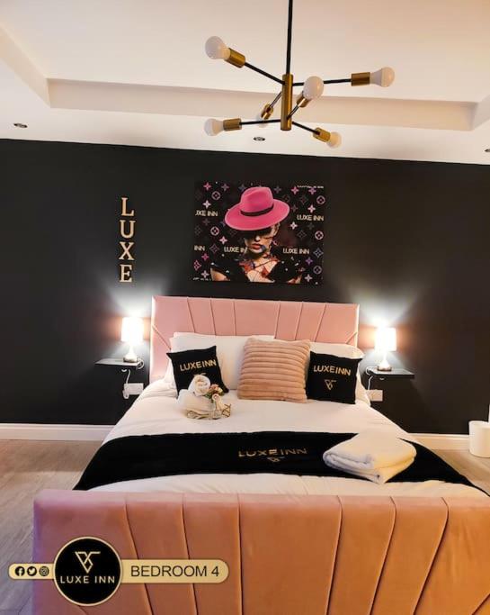 Four-Bedroom House photo 1