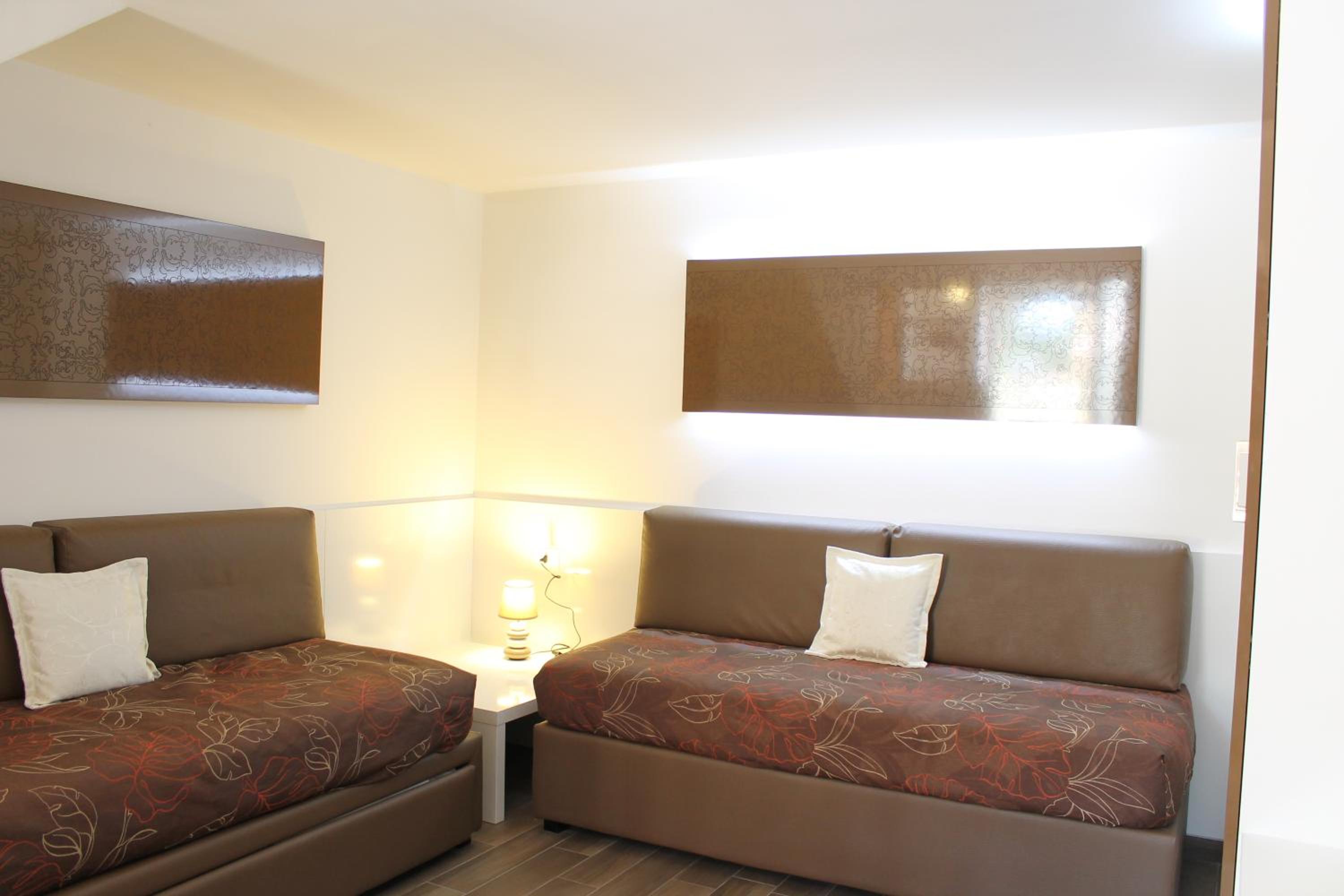 Suite - Photo 5