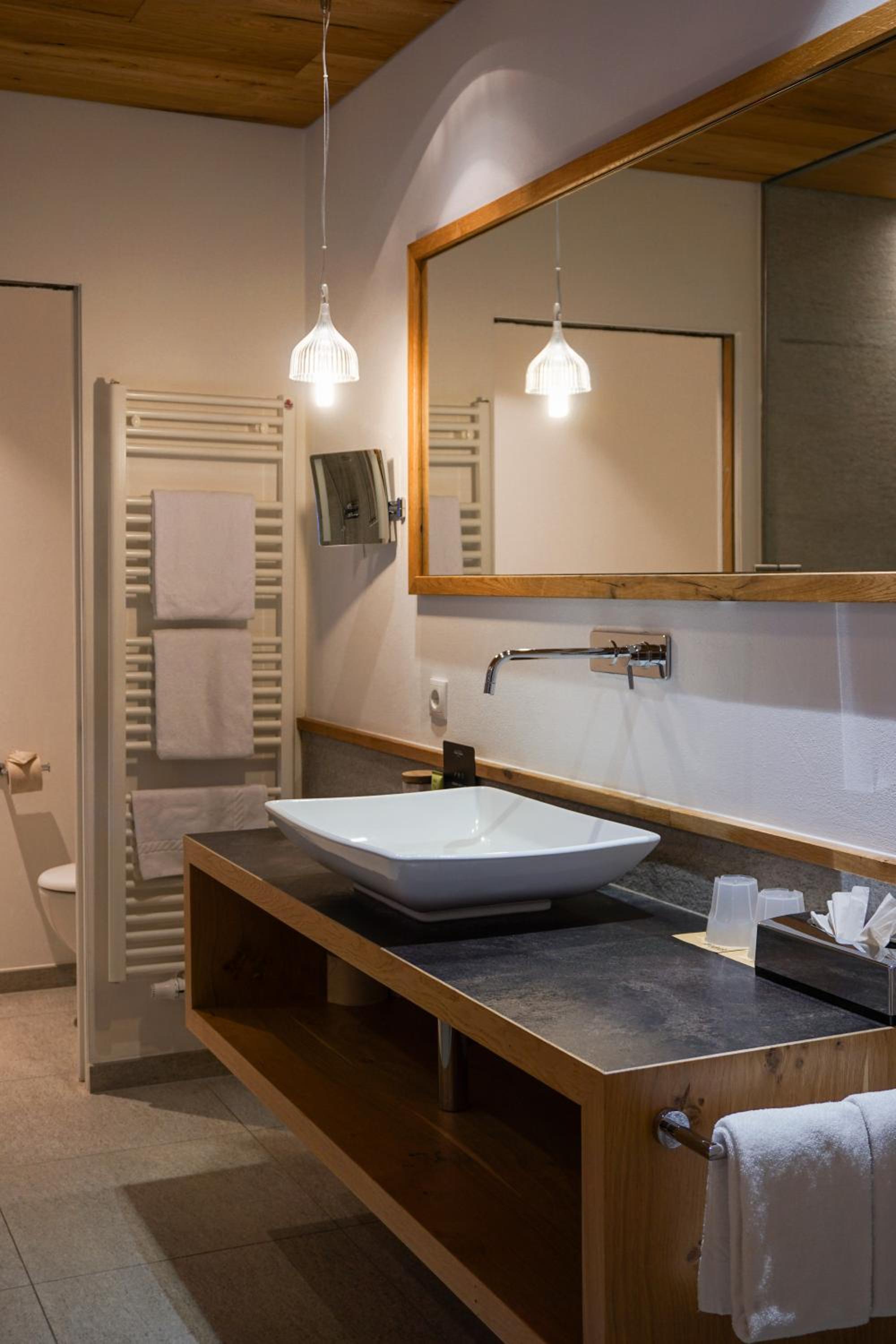 Suite - Photo 6