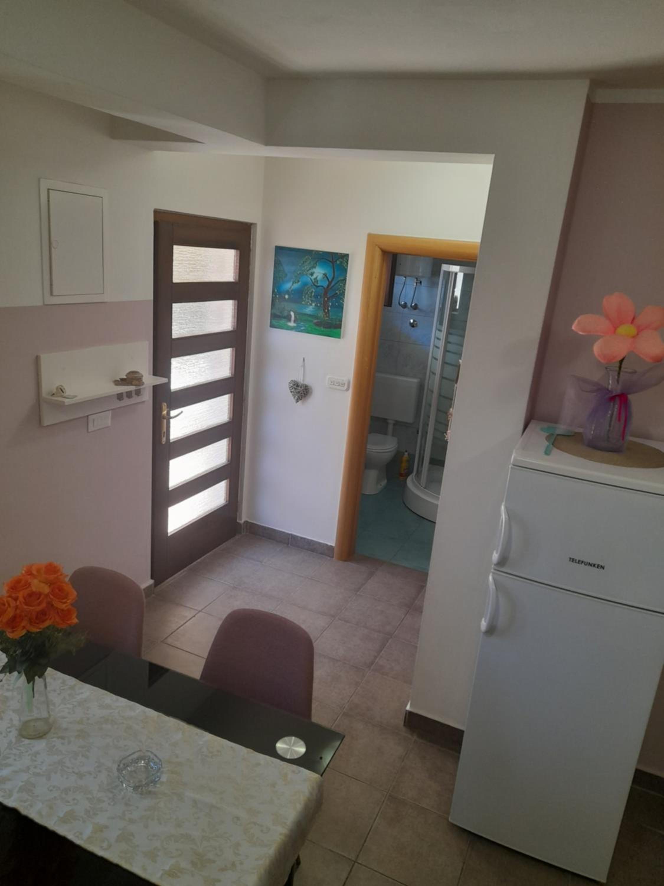 One-Bedroom Apartment - Photo 41