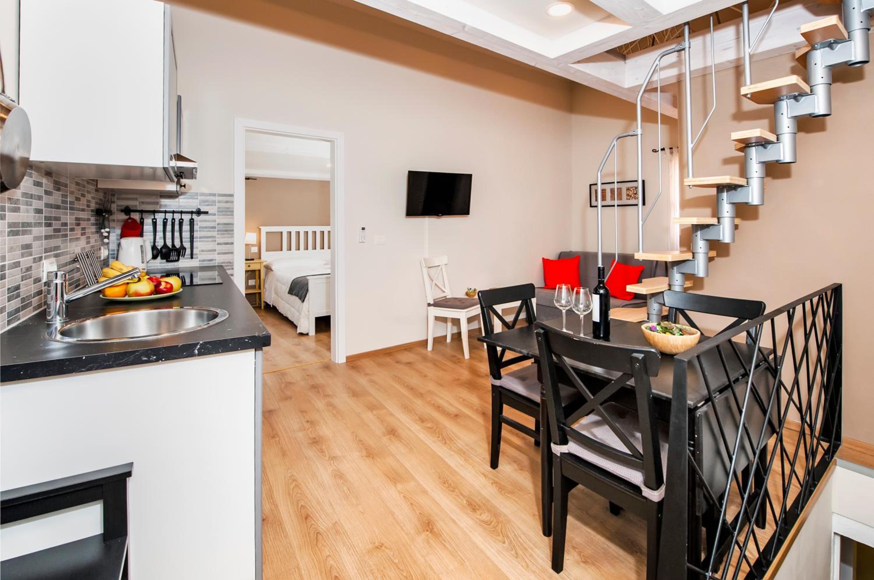 One-Bedroom Apartment