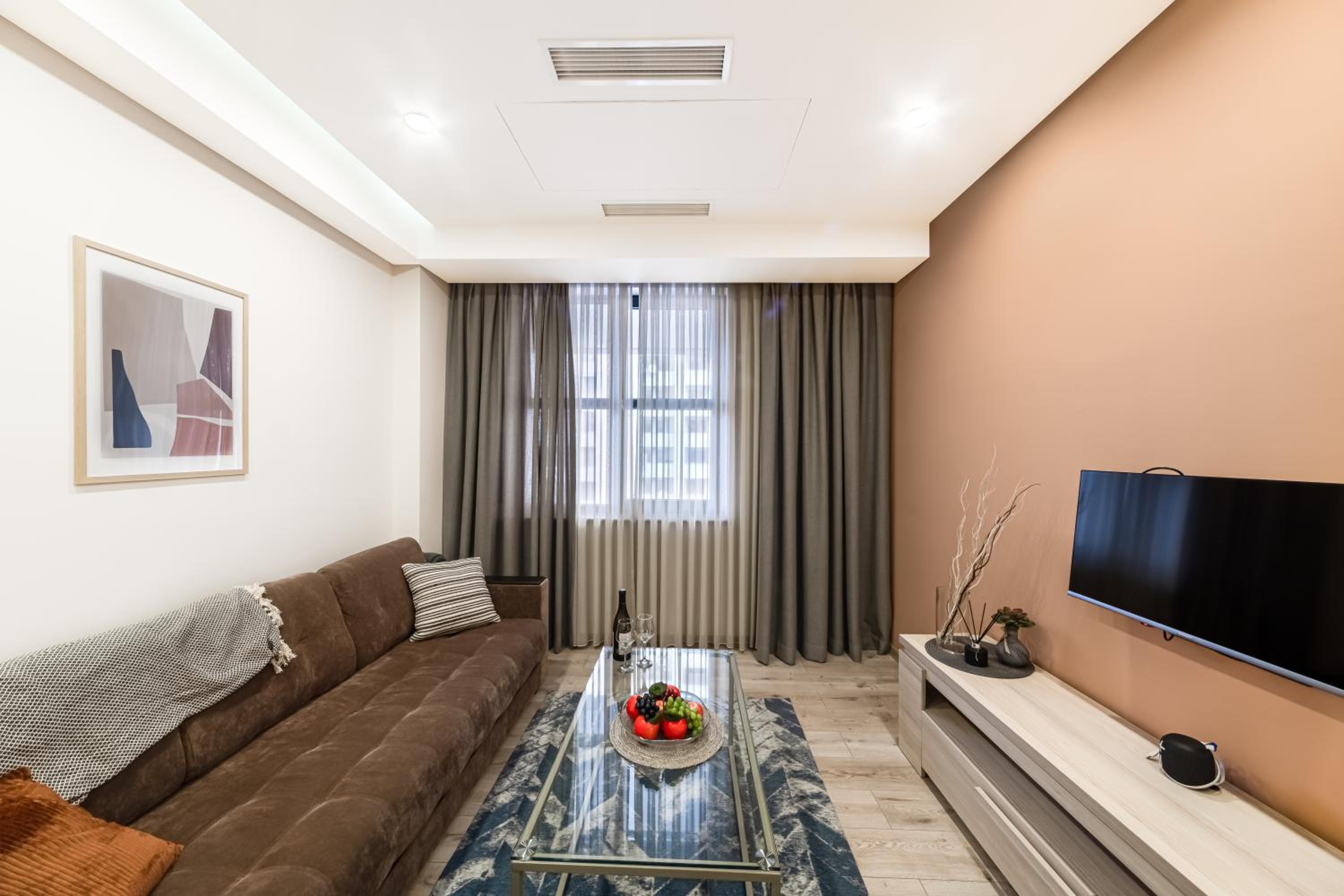 One-Bedroom Apartment