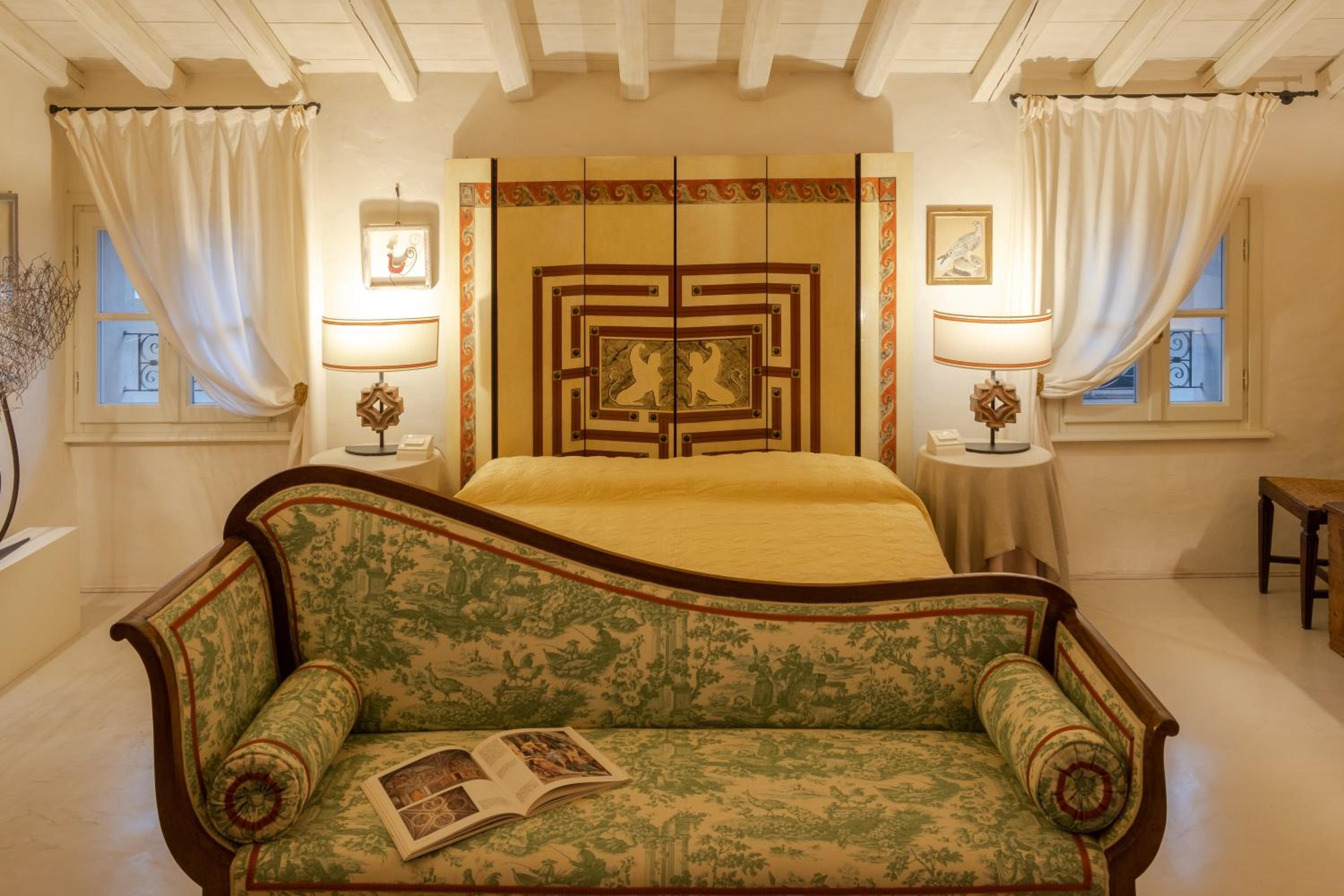 Large Double Room photo 1
