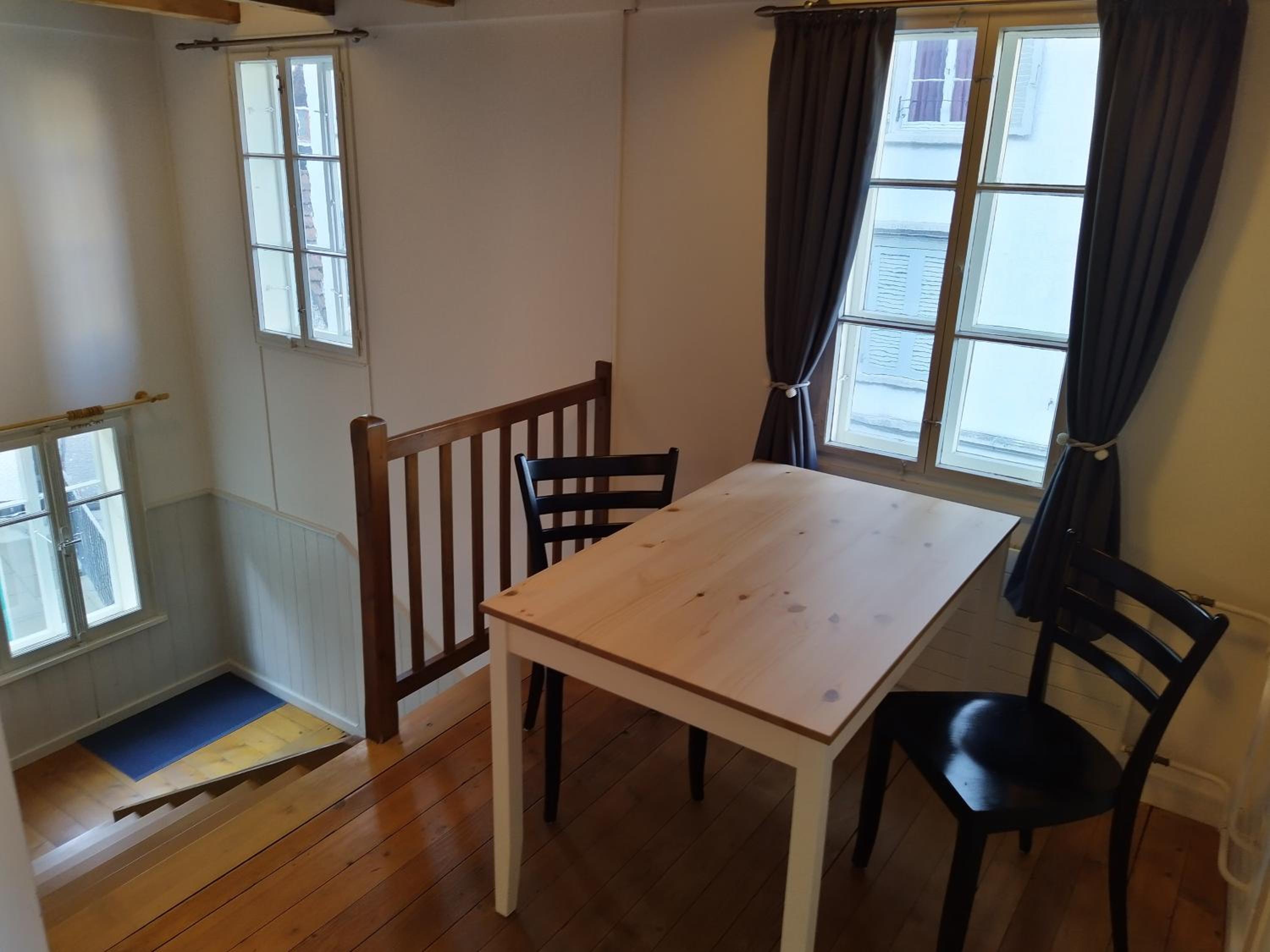 Apartment with Balcony photo 3