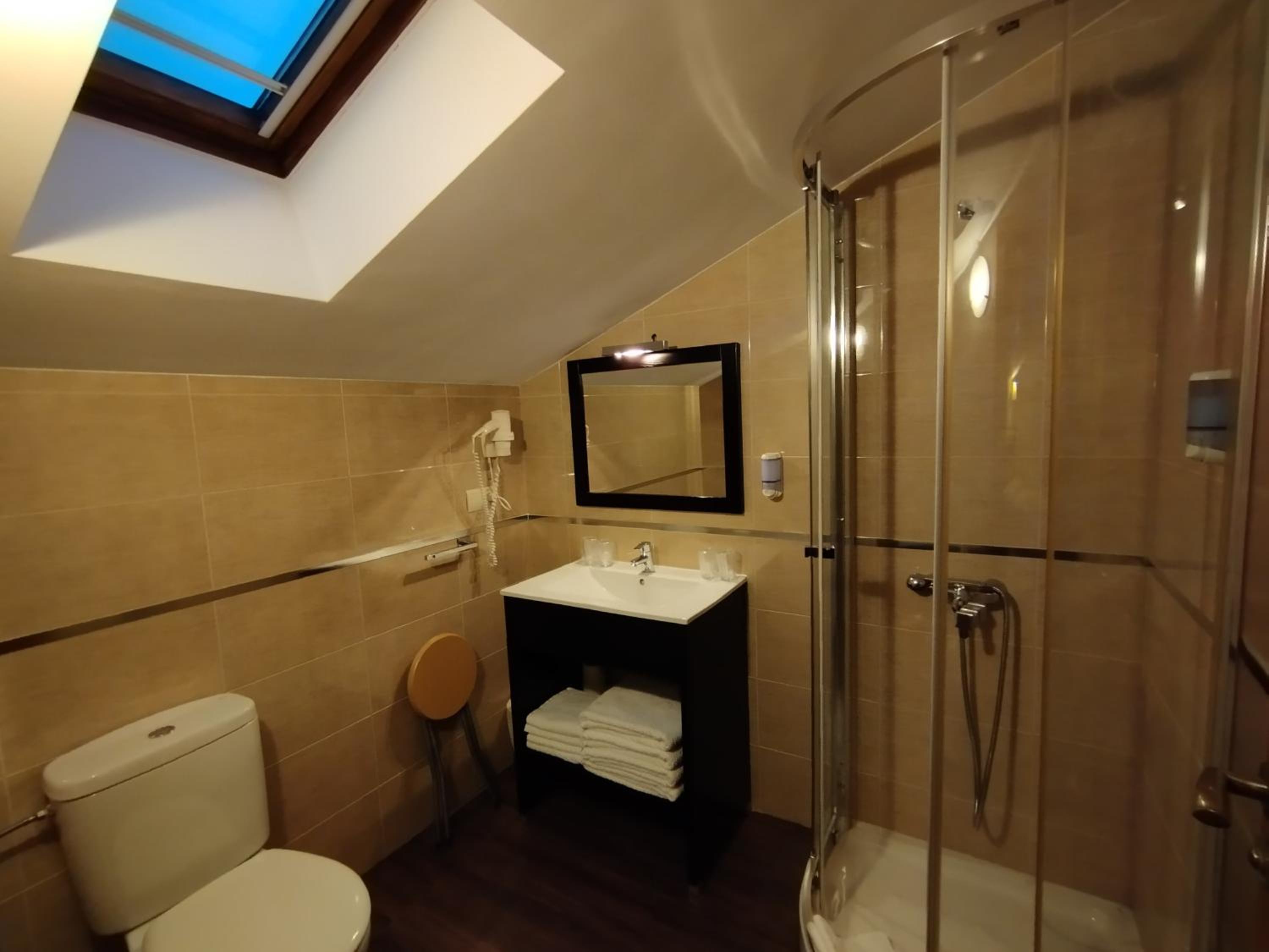 Deluxe Queen Room photo 2