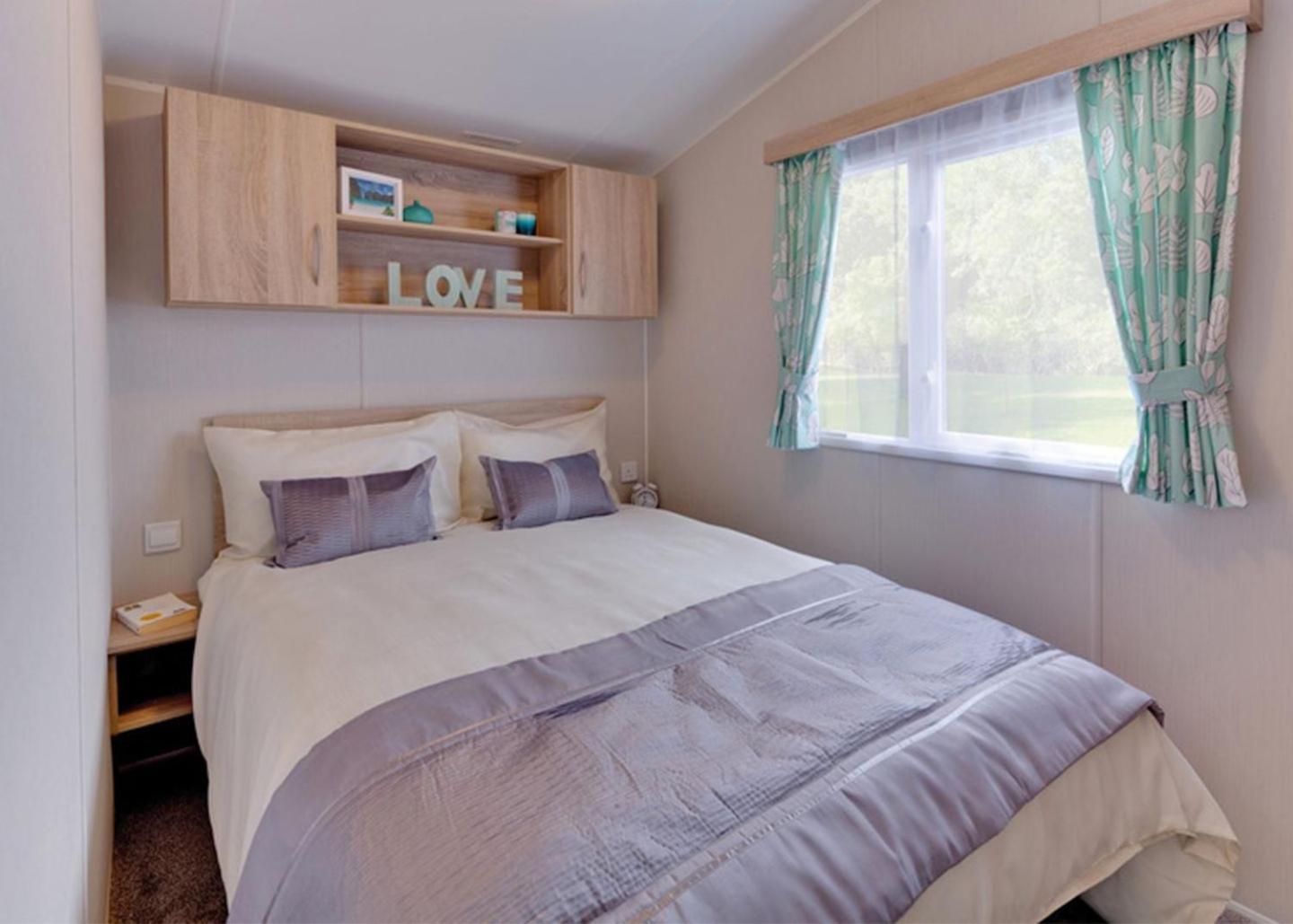 Mobile Home 6 photo 2
