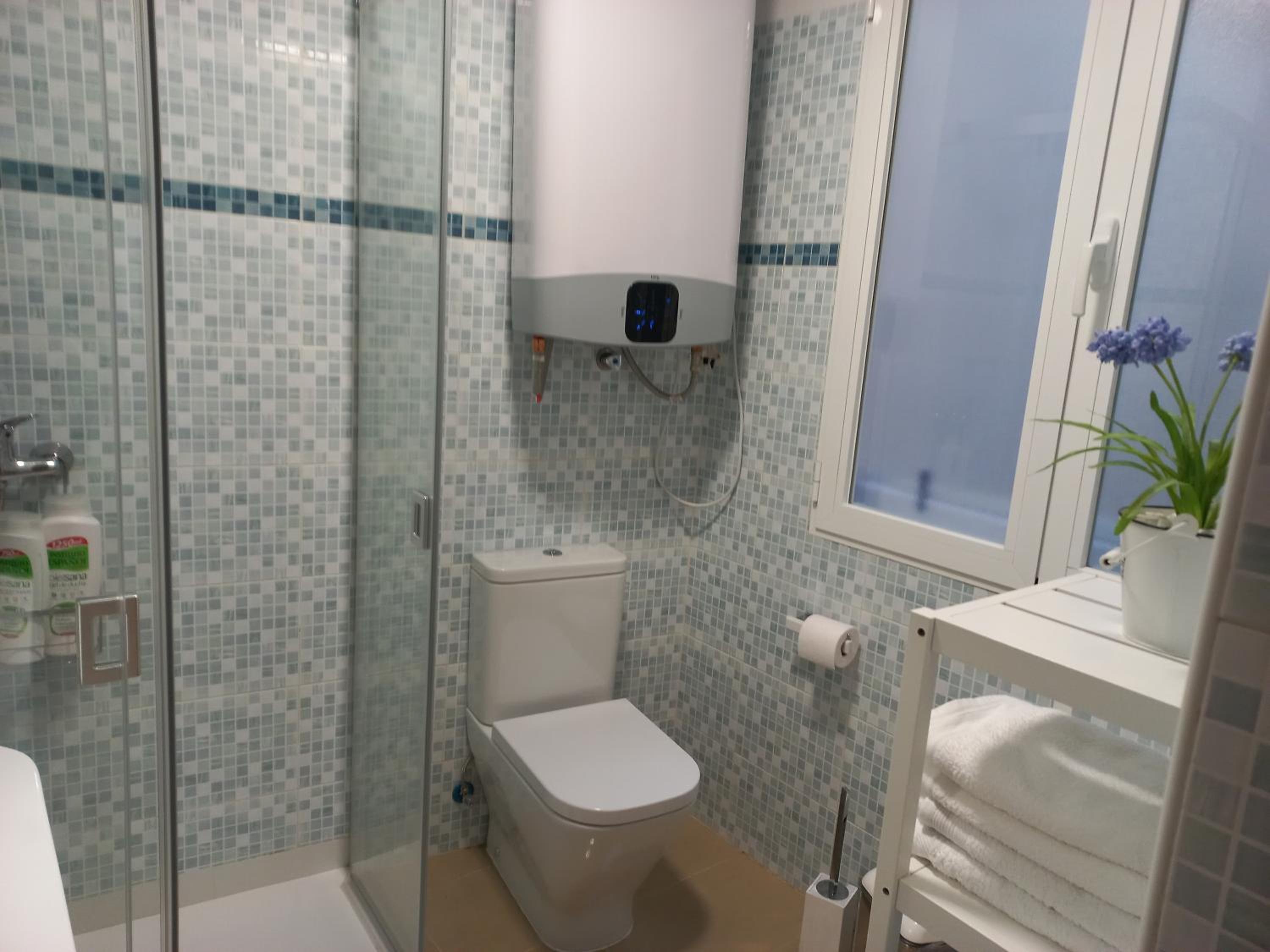 One-Bedroom Apartment - Photo 10