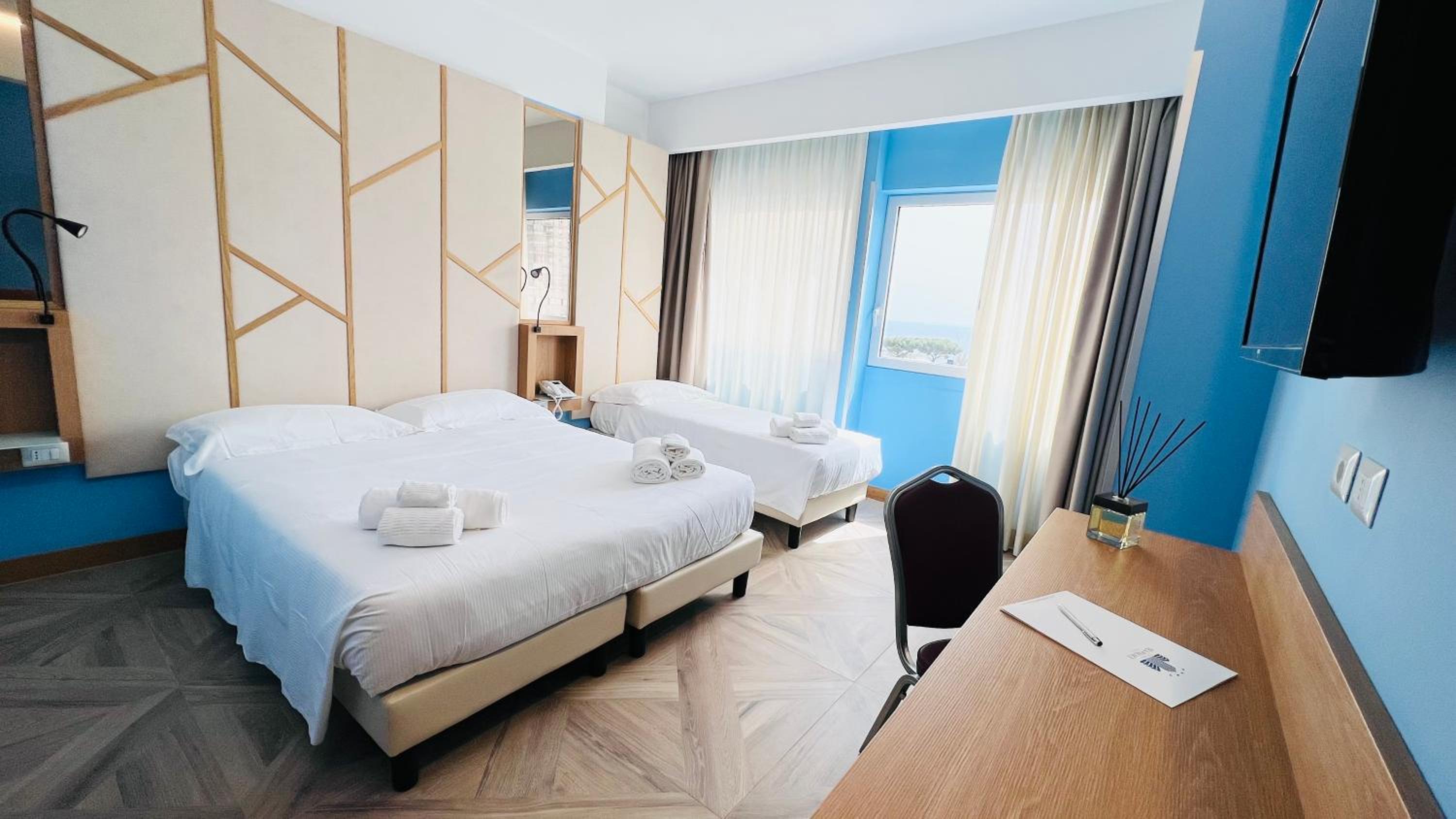 Superior Triple Room - Photo 2