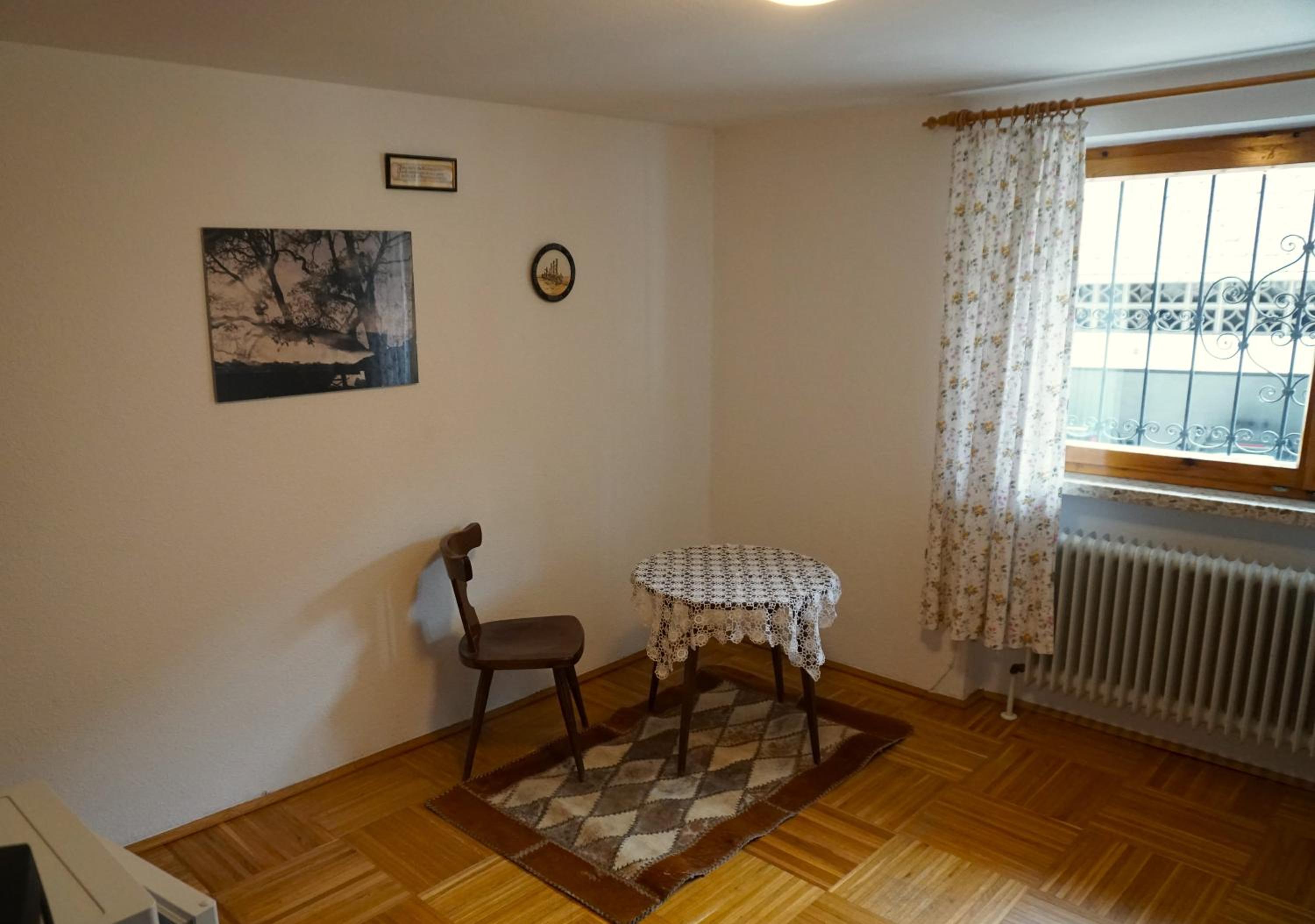 Single Room with Bath photo 2