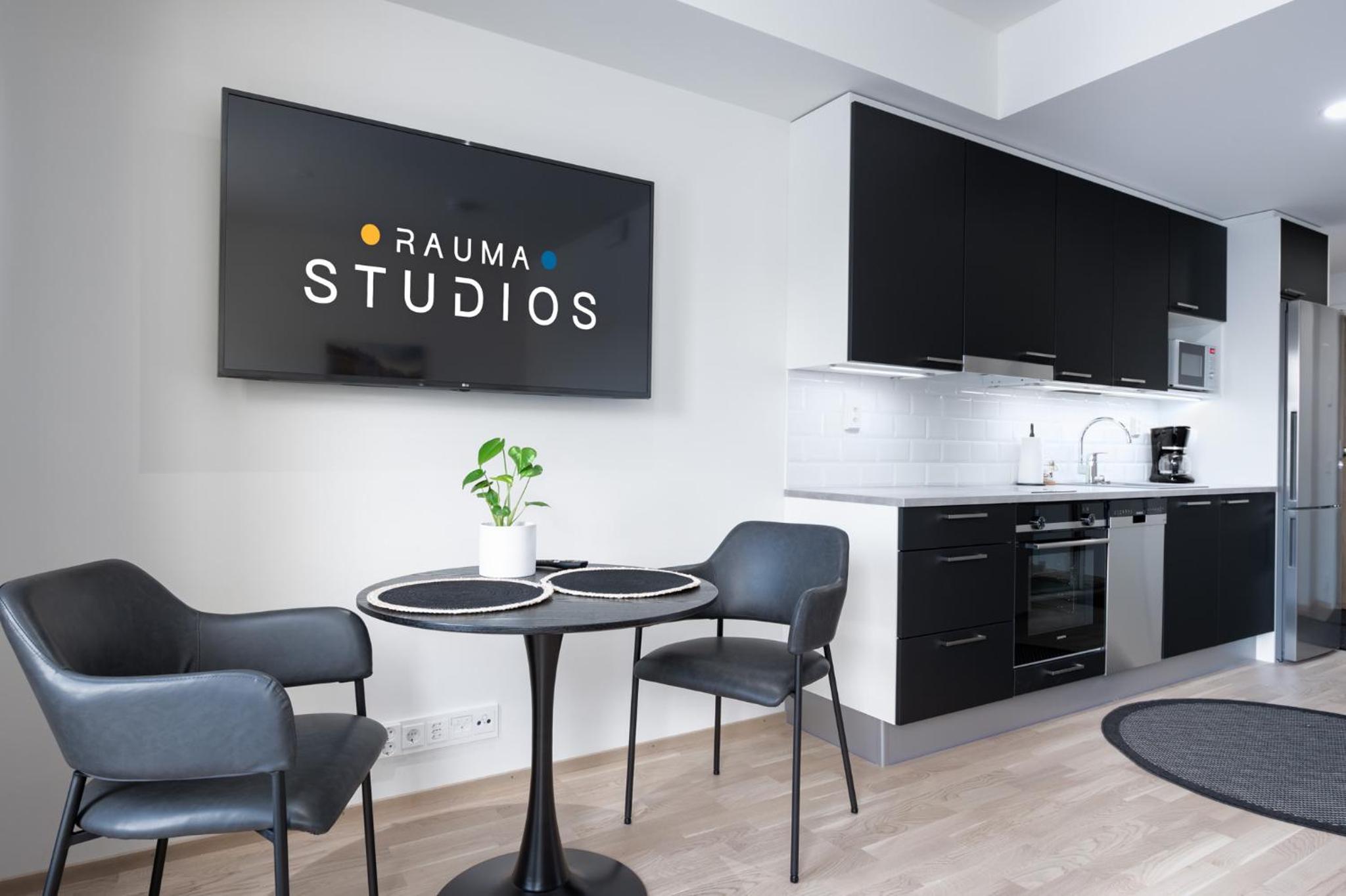 Deluxe Double Studio - Photo 6
