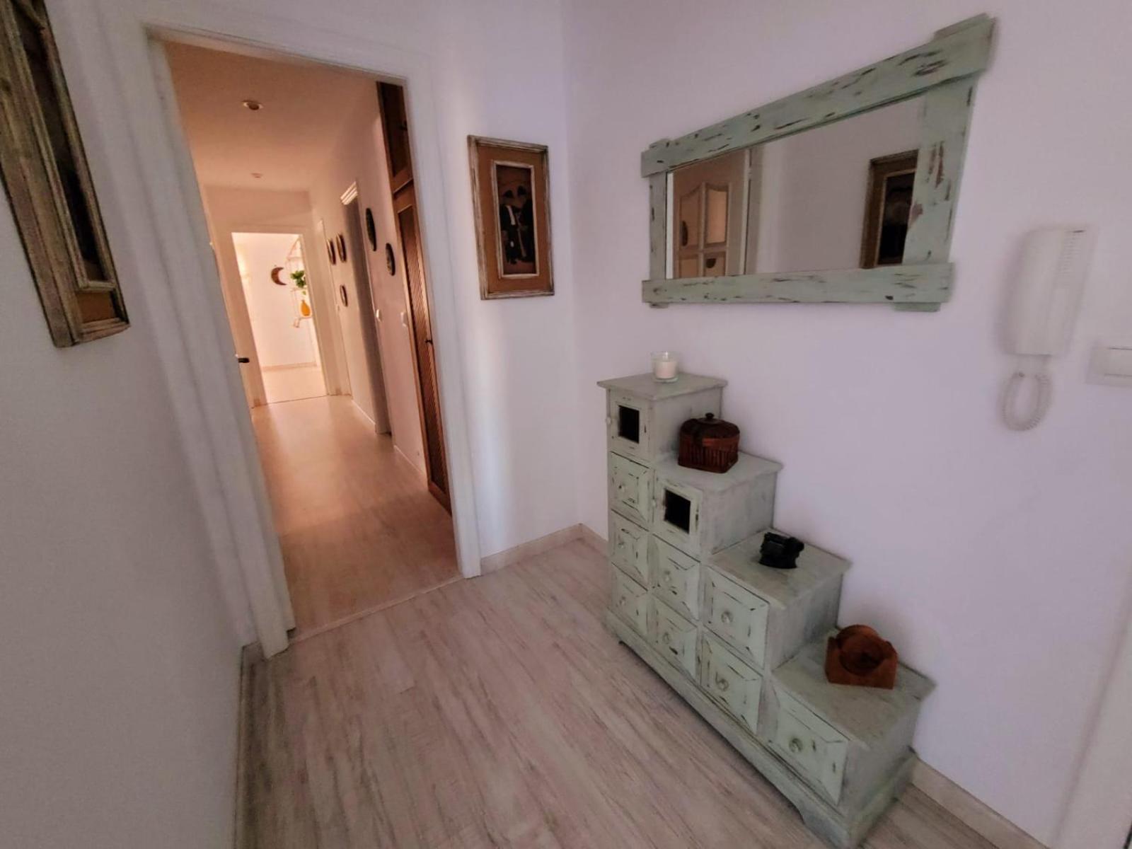 Apartamento con Balcón