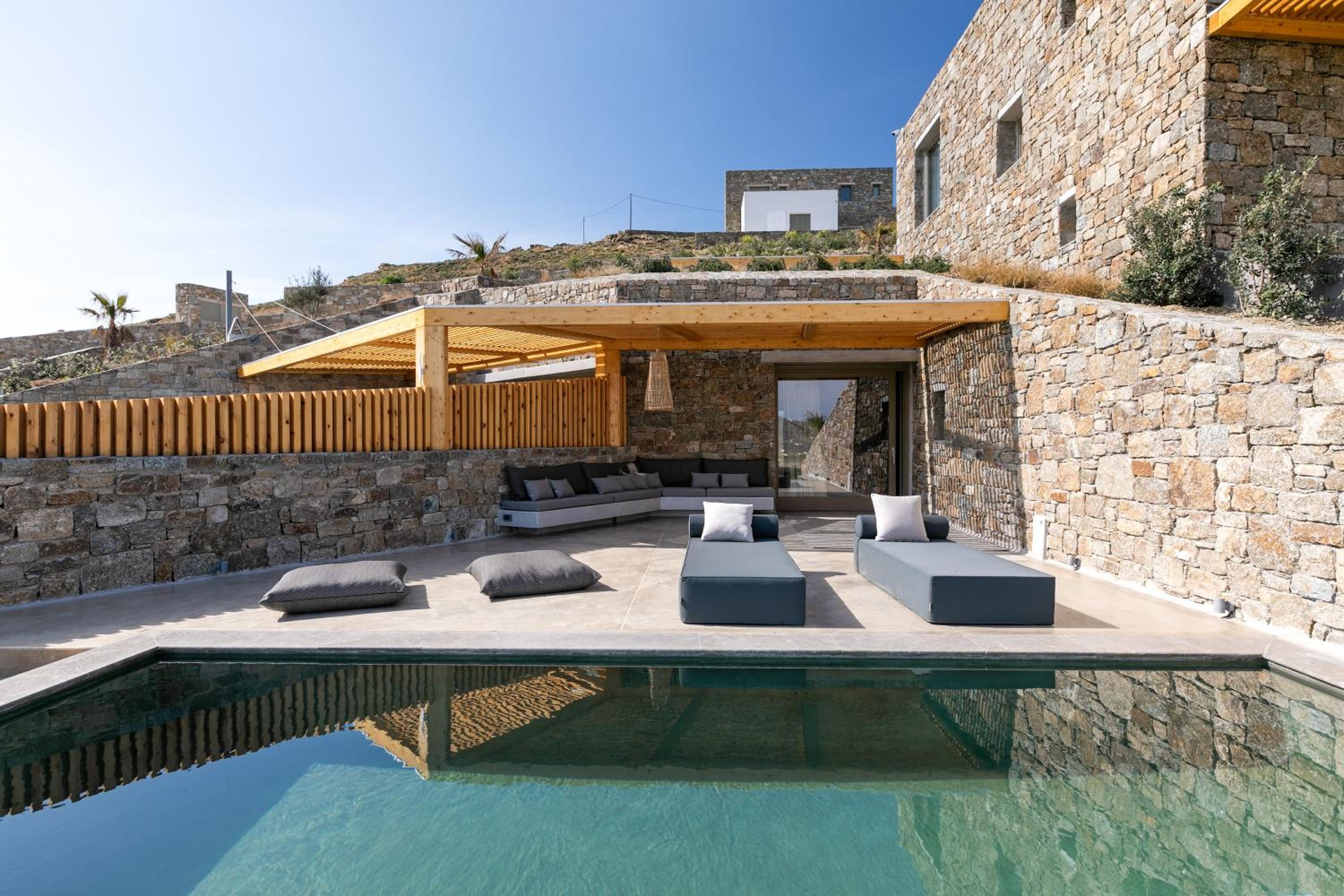 Signature Maisonette with Private Pool photo 3