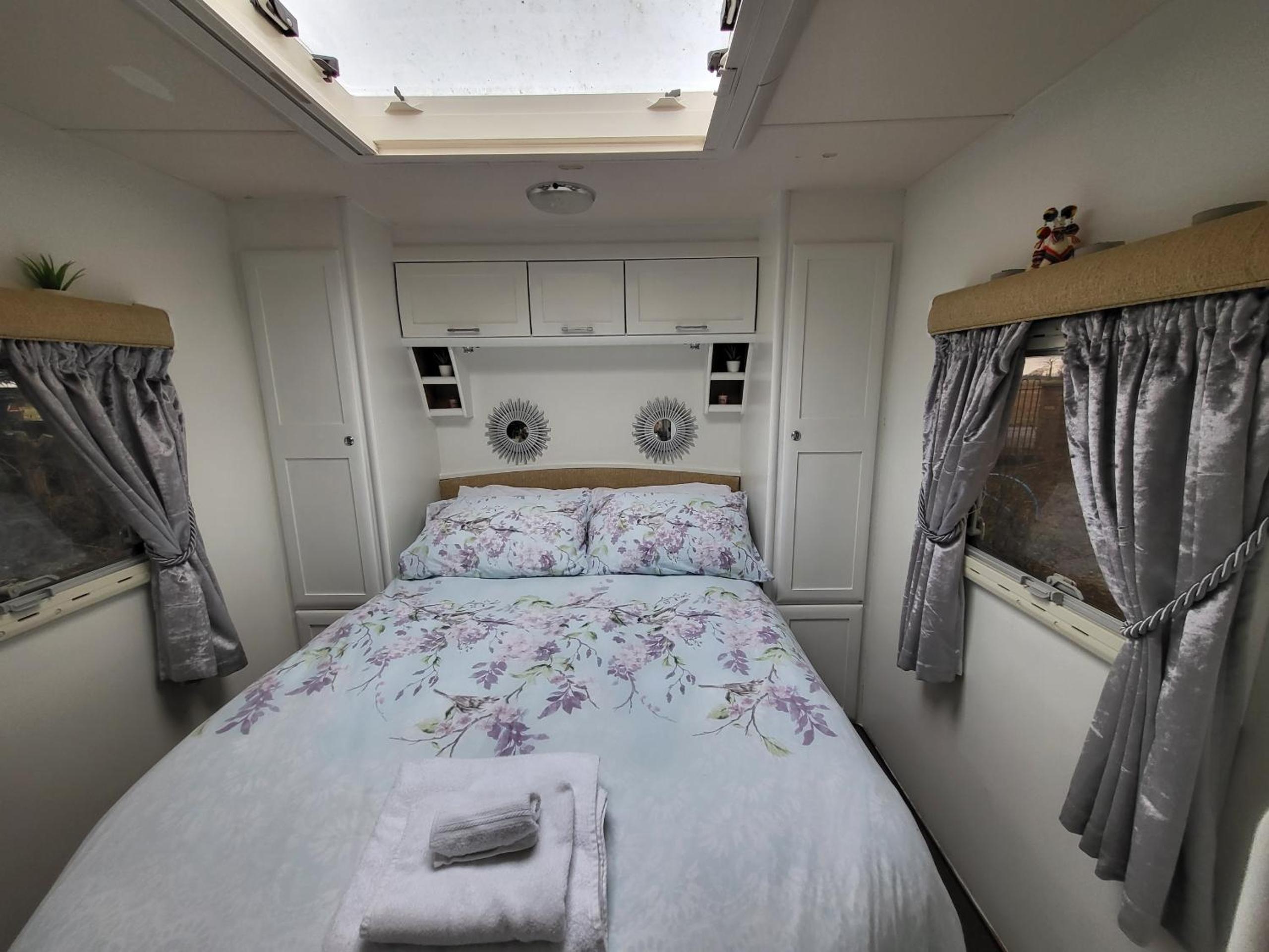Caravan - Photo 16