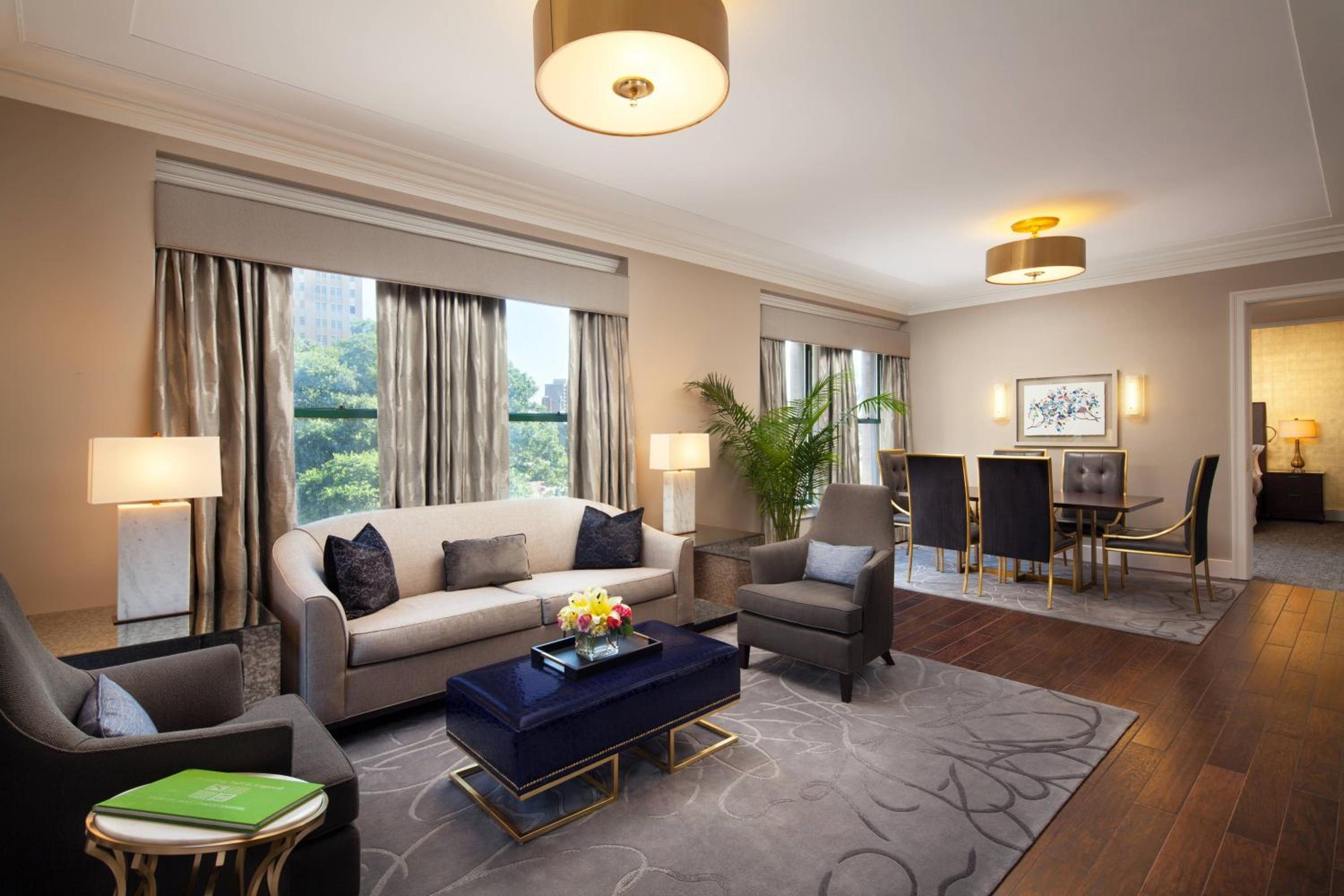 Superior Suite, Suite, 1 King, City view - Photo 1
