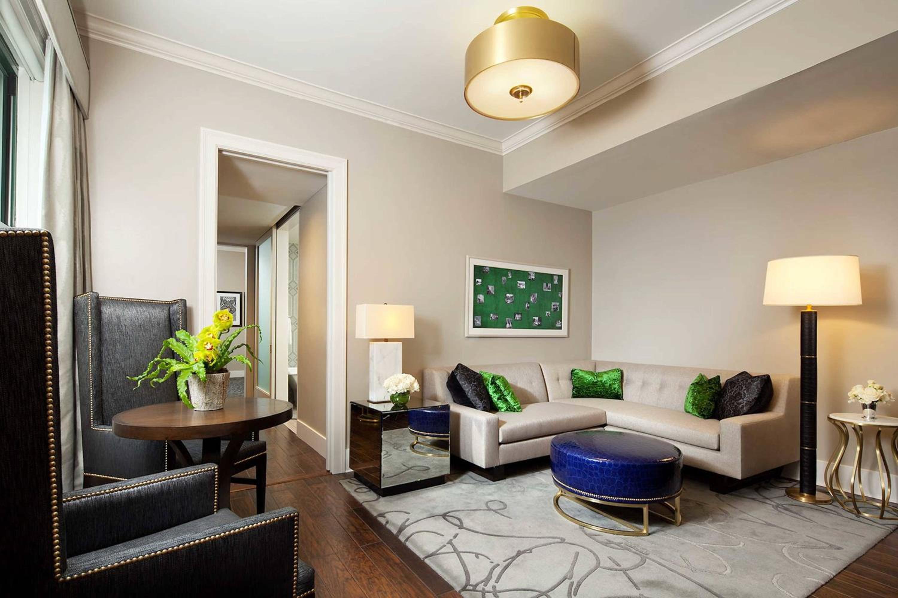 Junior Suite, 1 King - Photo 1