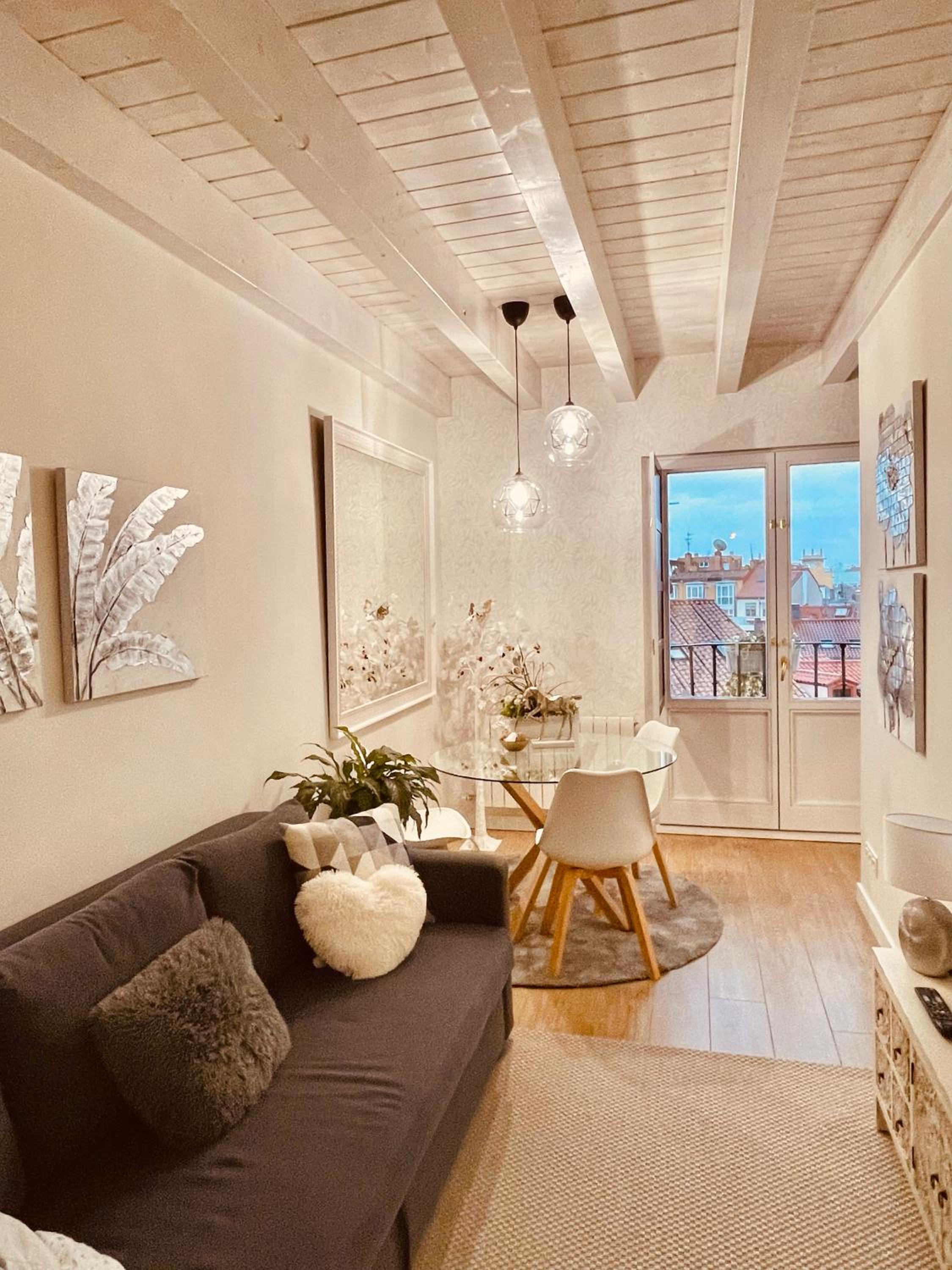 Apartment with Balcony - Photo 1