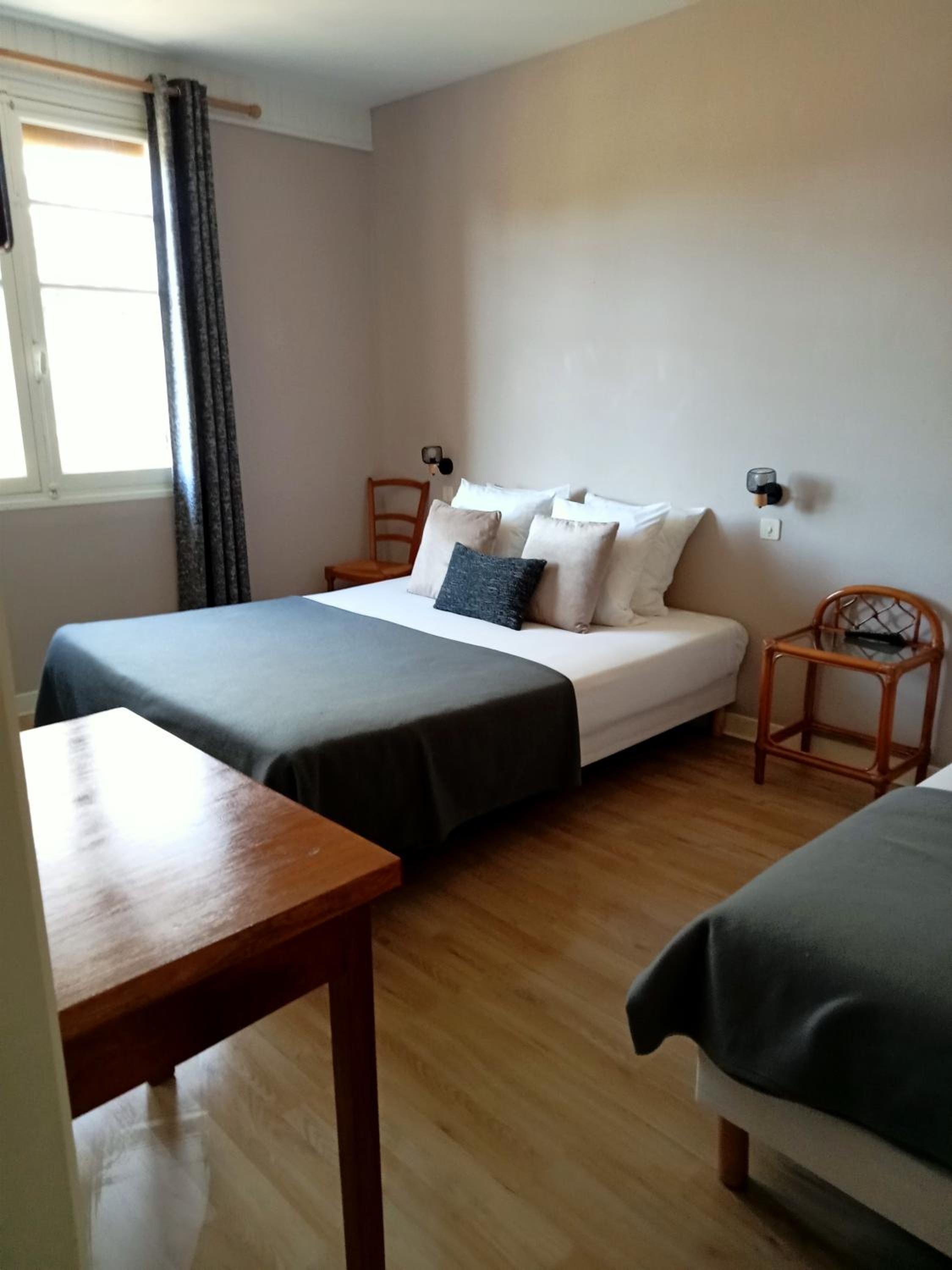 Standard Triple Room photo 2