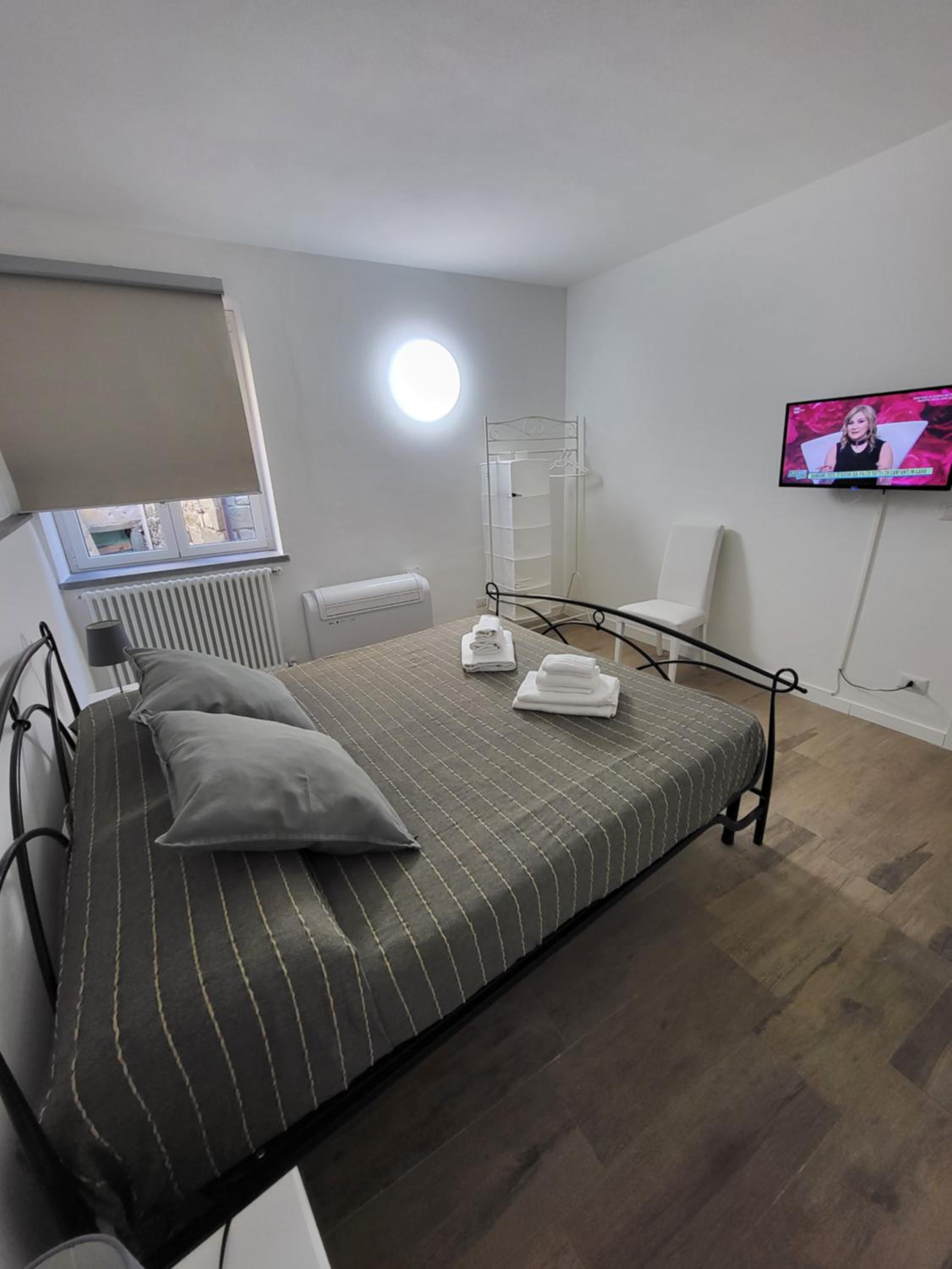 One-Bedroom Apartment - Photo 10