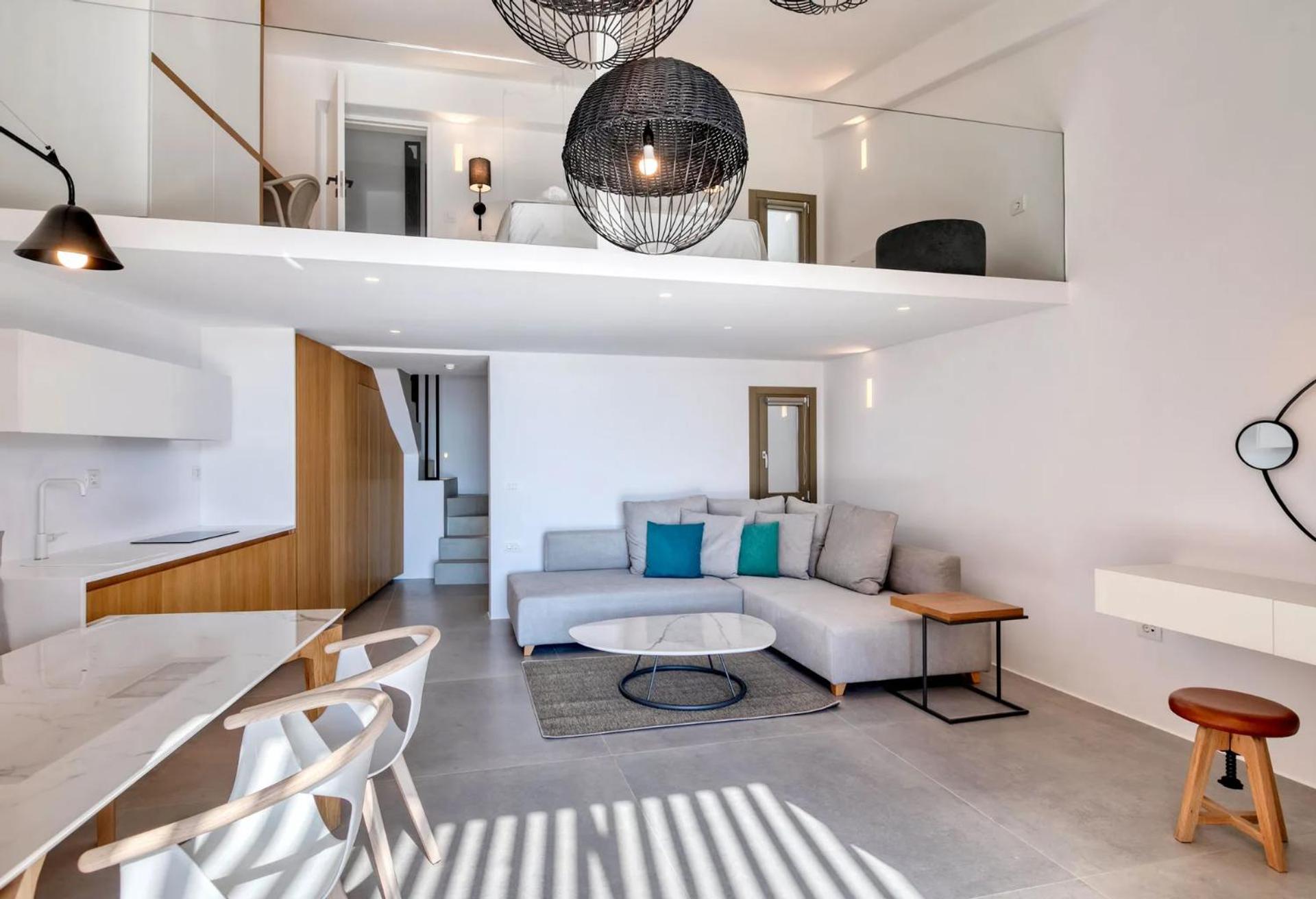Signature Suite with Private Pool