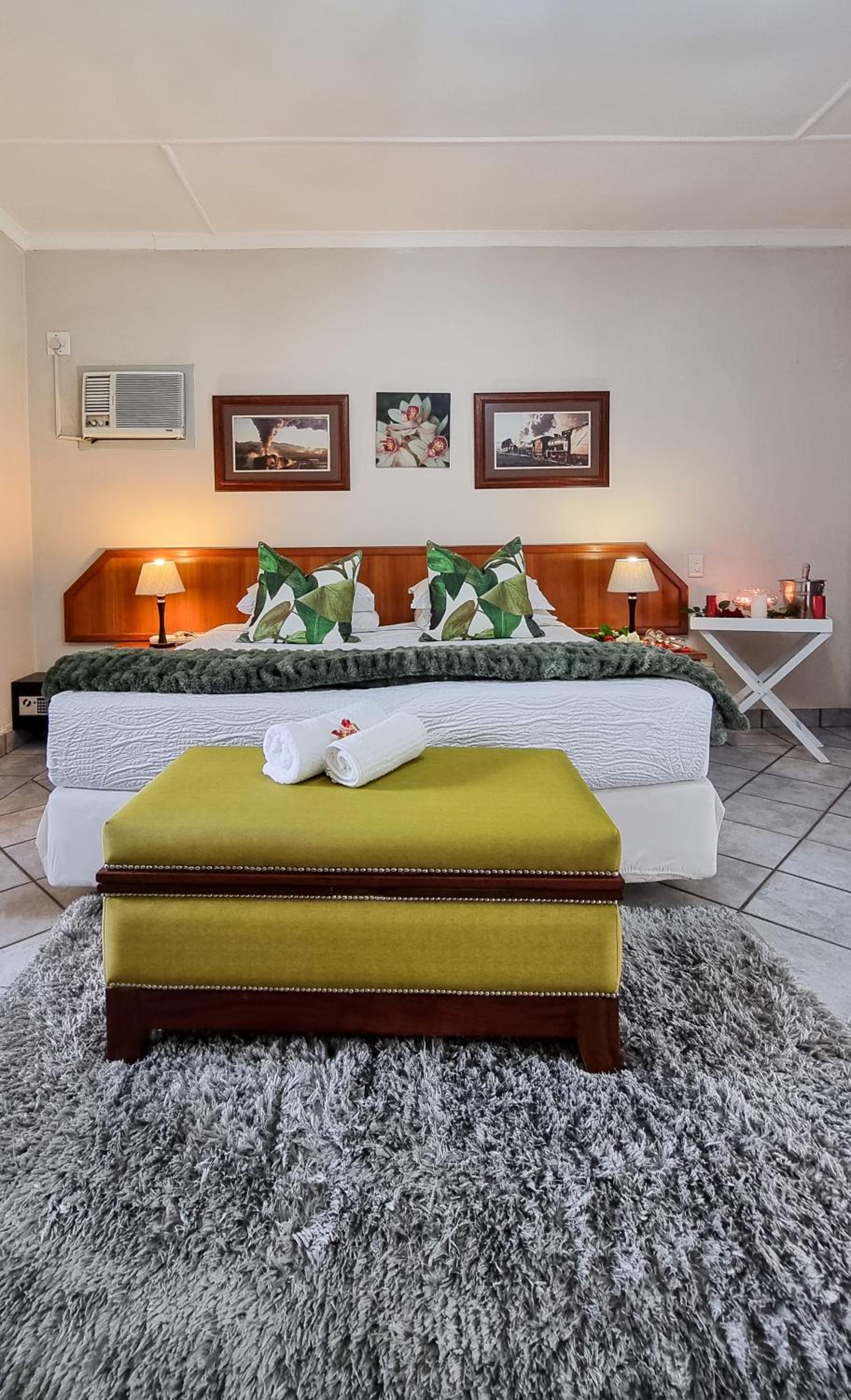 Deluxe Family Room - Photo 1