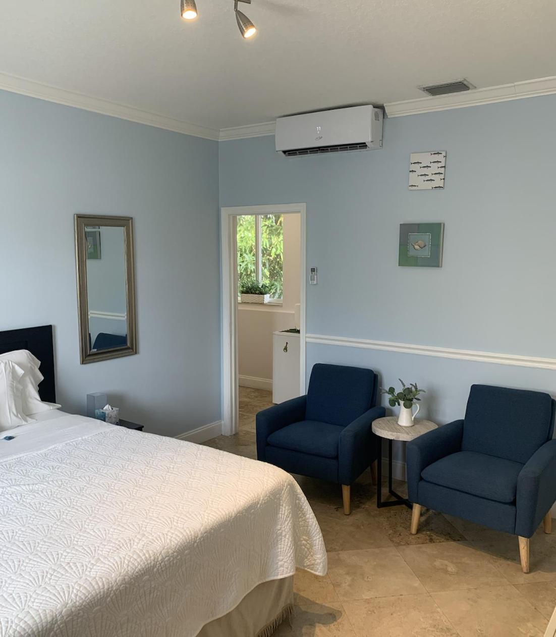 Standard King Room photo 2