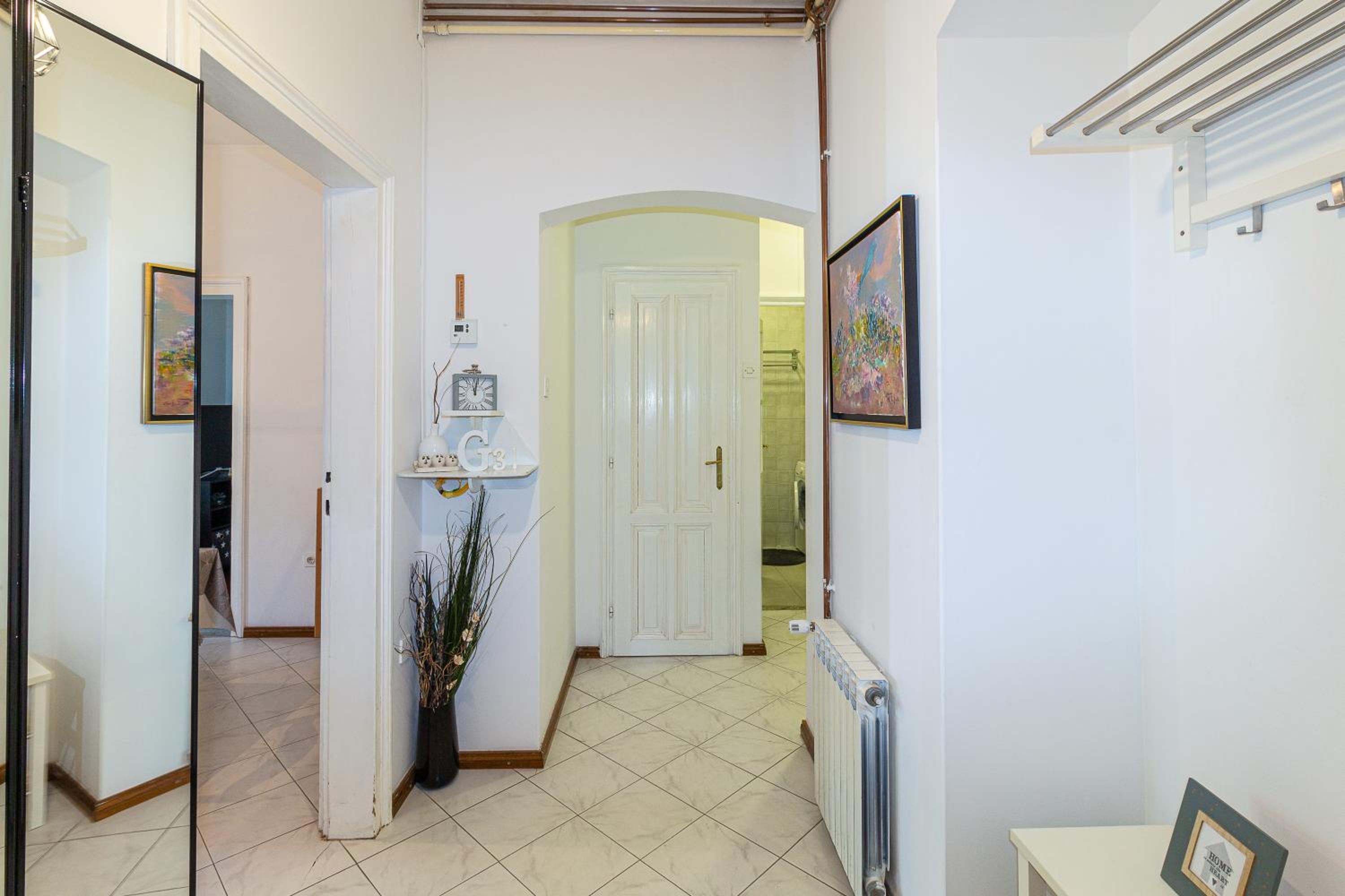 Apartment - Photo 25