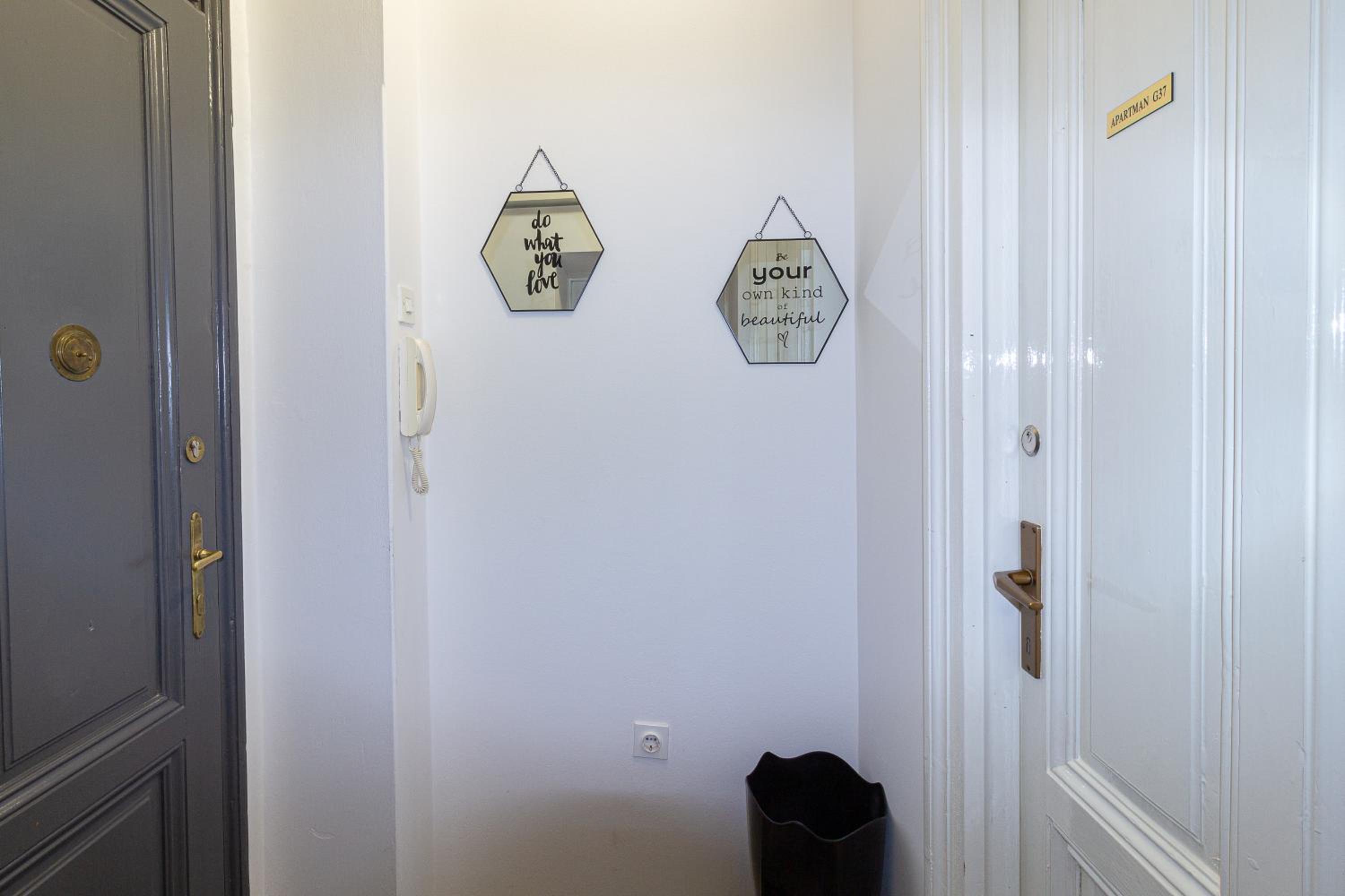 Apartment - Photo 28